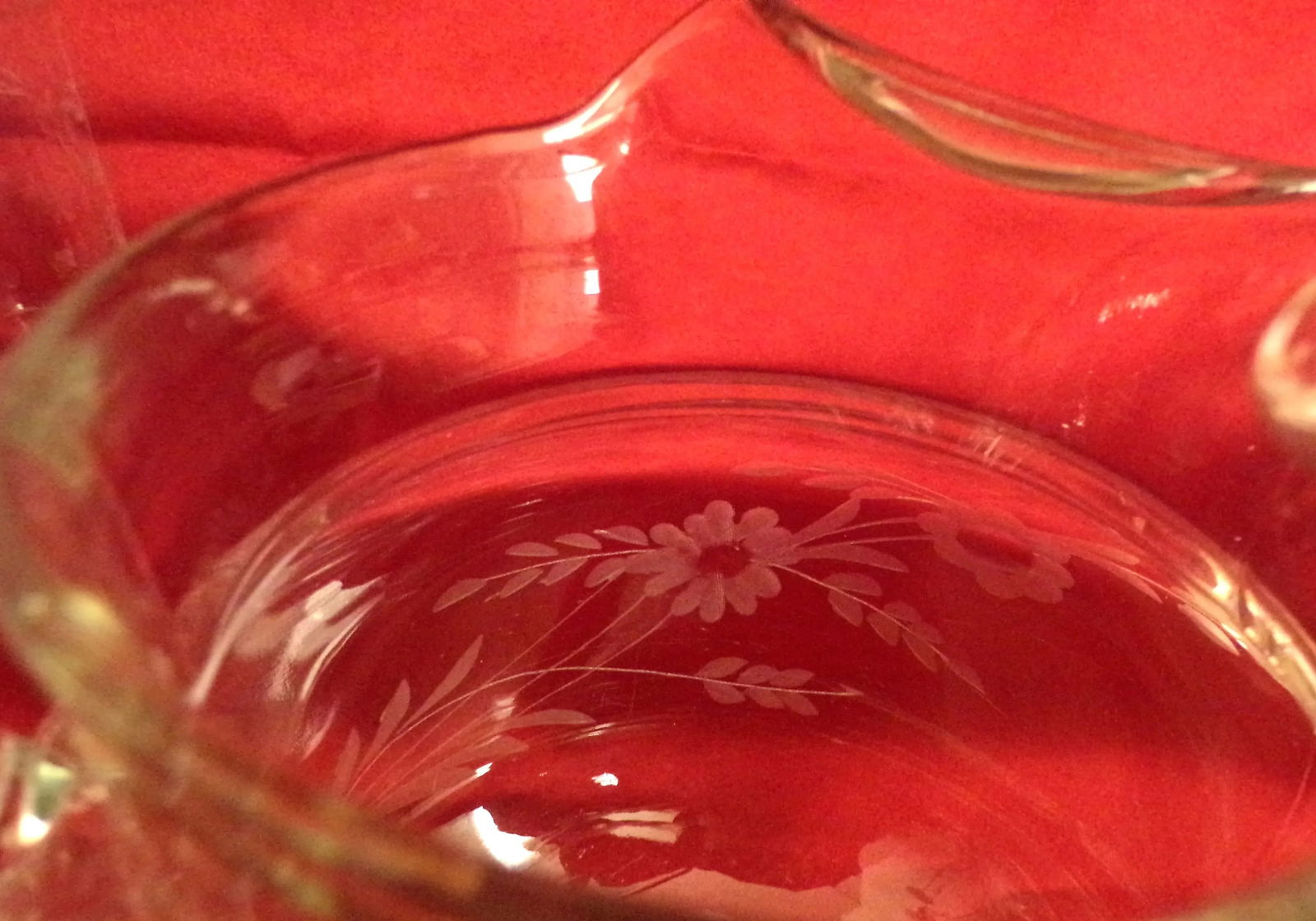 1960s Large Pitcher and Eight Glasses, Etched With Flowers and Leaves - 9 Pieces - 16