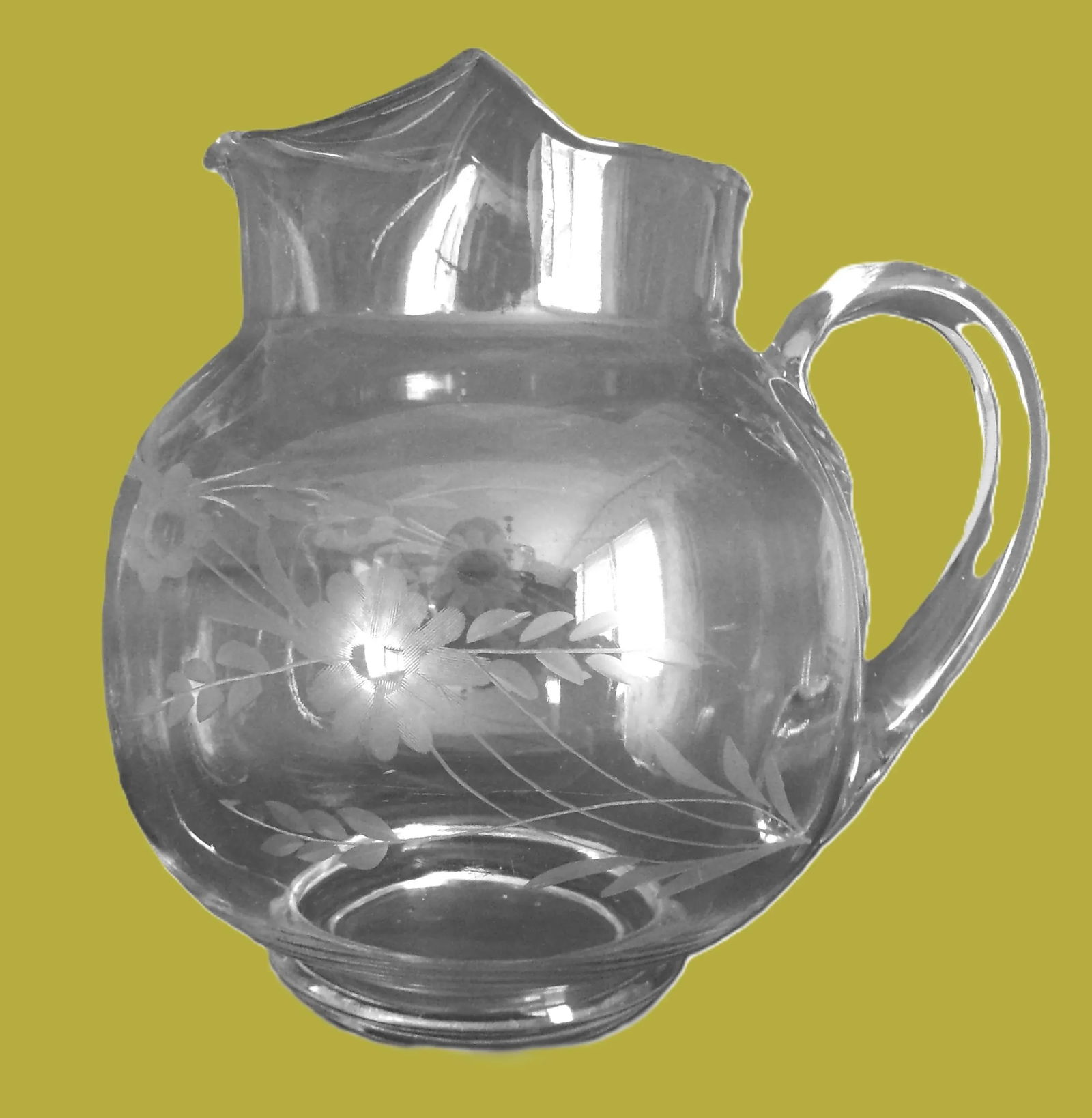 1960s Large Pitcher and Eight Glasses, Etched With Flowers and Leaves - 9 Pieces - 6