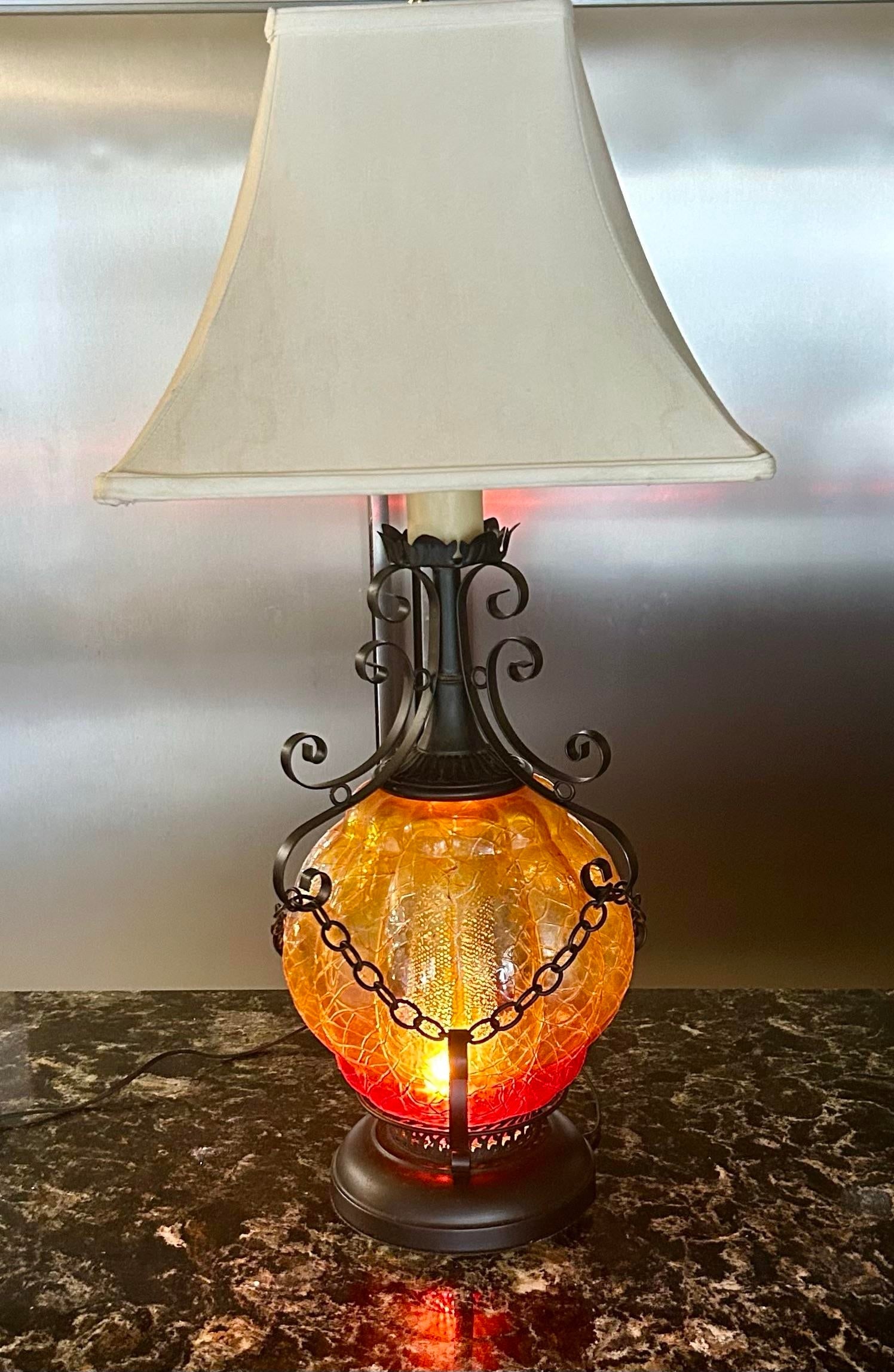 Mid 20th Century Spanish Revival Table Lamp, With 3-Way Lighting, Amberina Glass and Wrought Iron De - 3