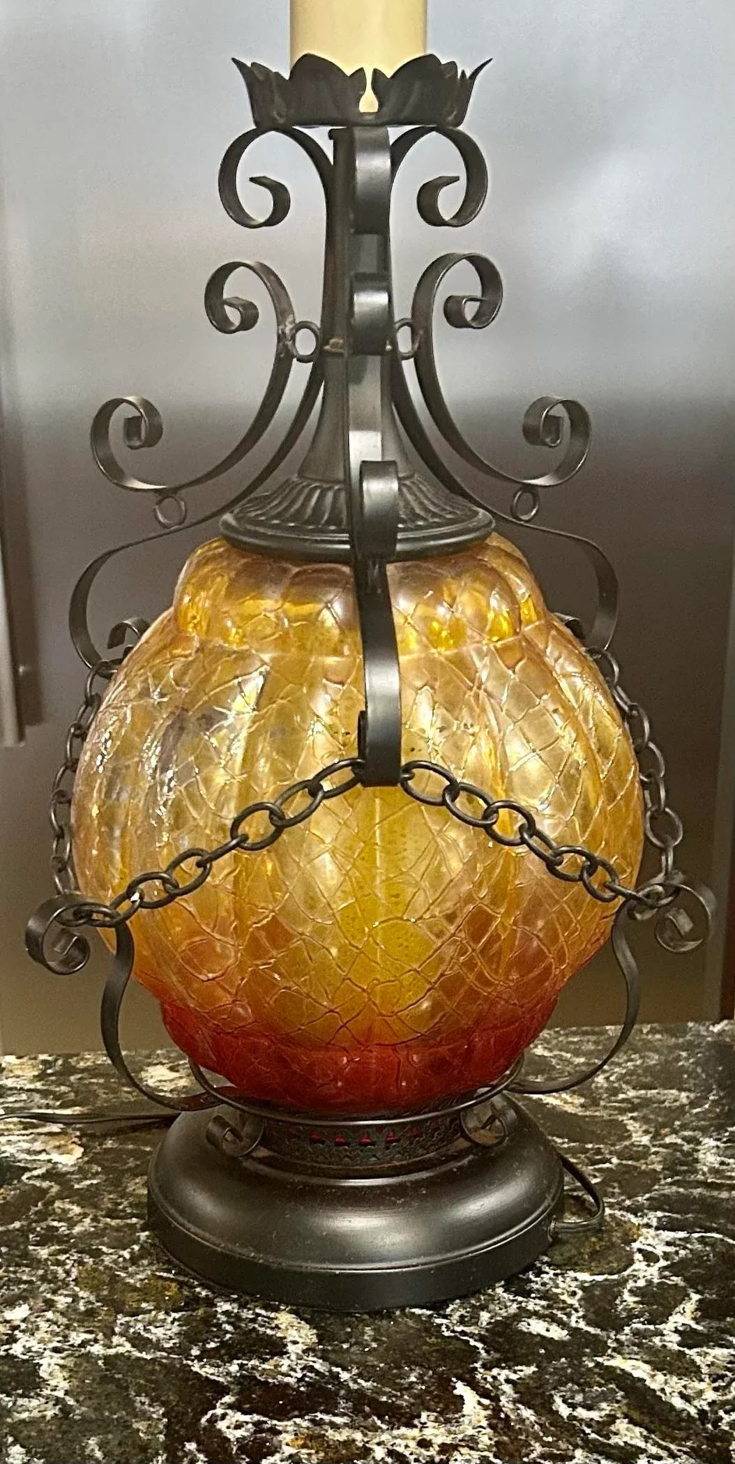 Mid 20th Century Spanish Revival Table Lamp, With 3-Way Lighting, Amberina Glass and Wrought Iron De - 5