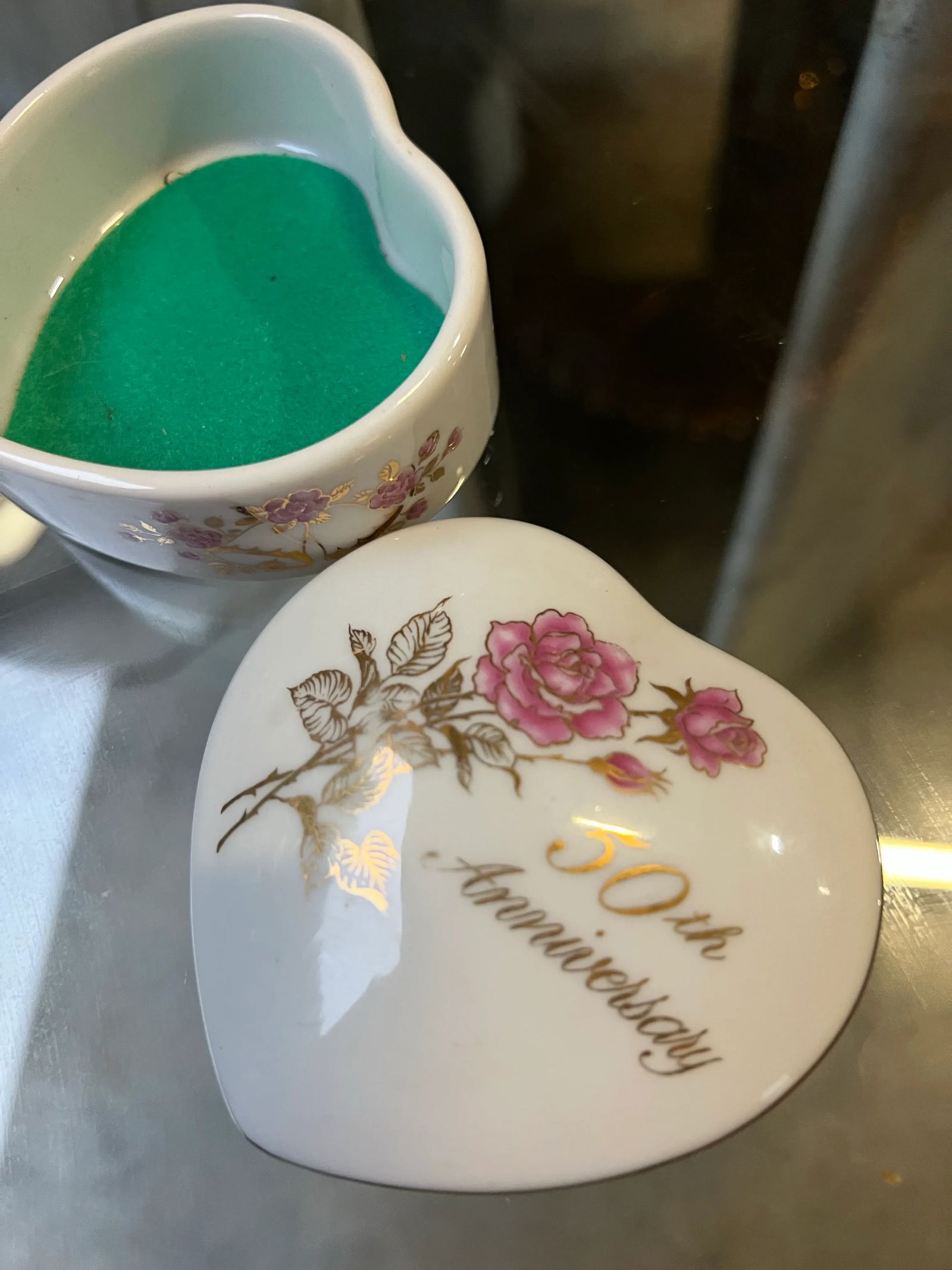 1970s Small Ceramic 50th Anniversary Heart Shaped Box - 9