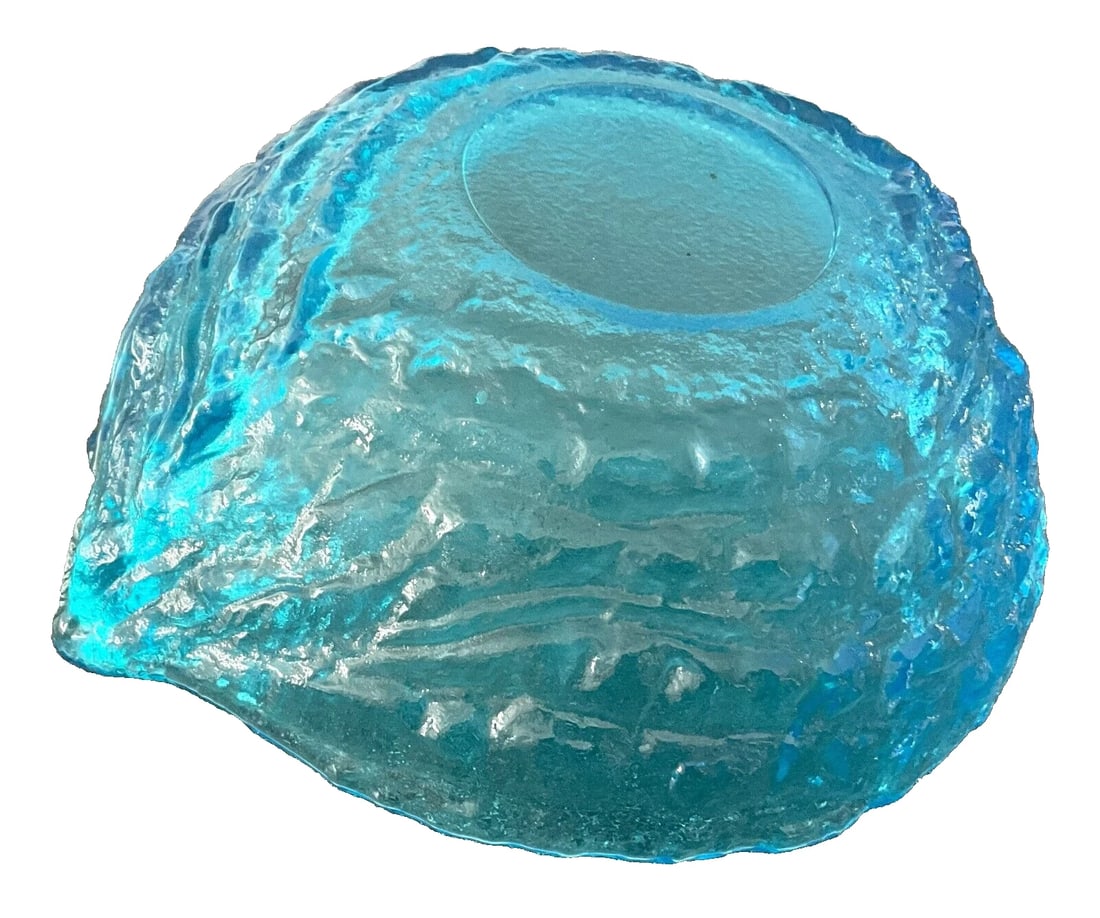 Ice Blue Centerpiece / Console Bowl by Tiara Indiana Glass, "Aloha" (1970-1998) - 3