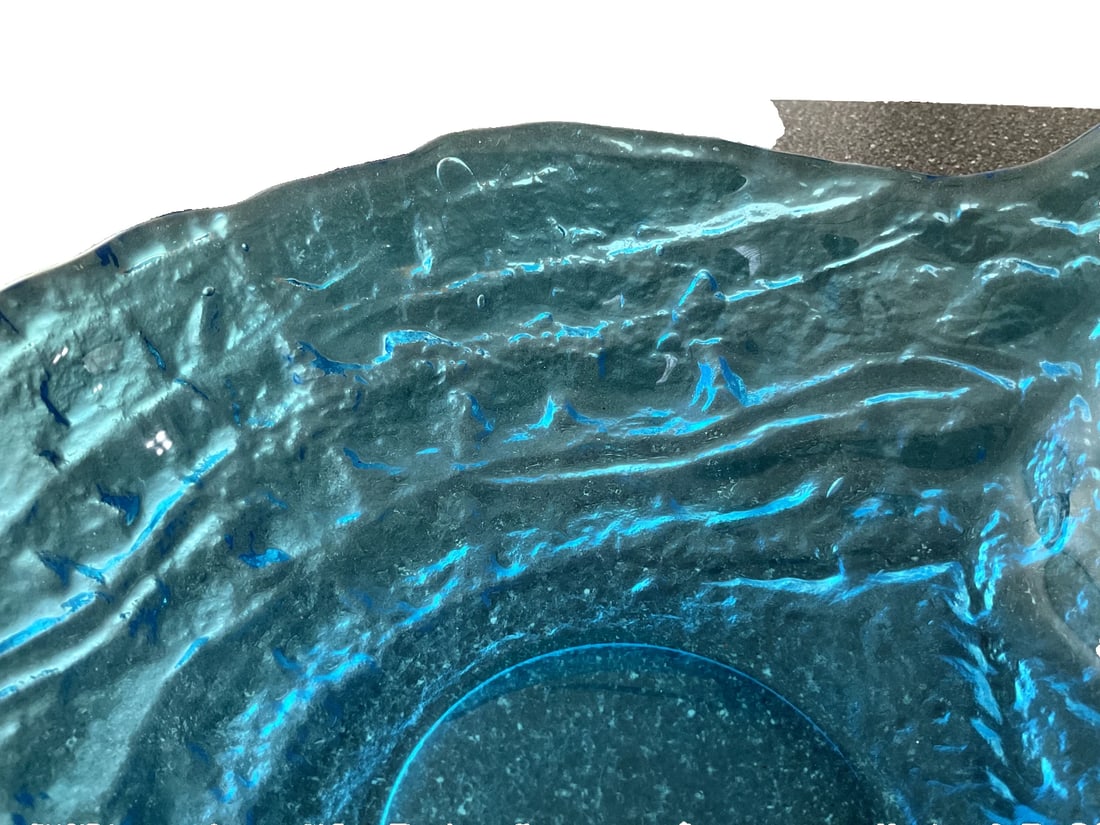 Ice Blue Centerpiece / Console Bowl by Tiara Indiana Glass, "Aloha" (1970-1998) - 4