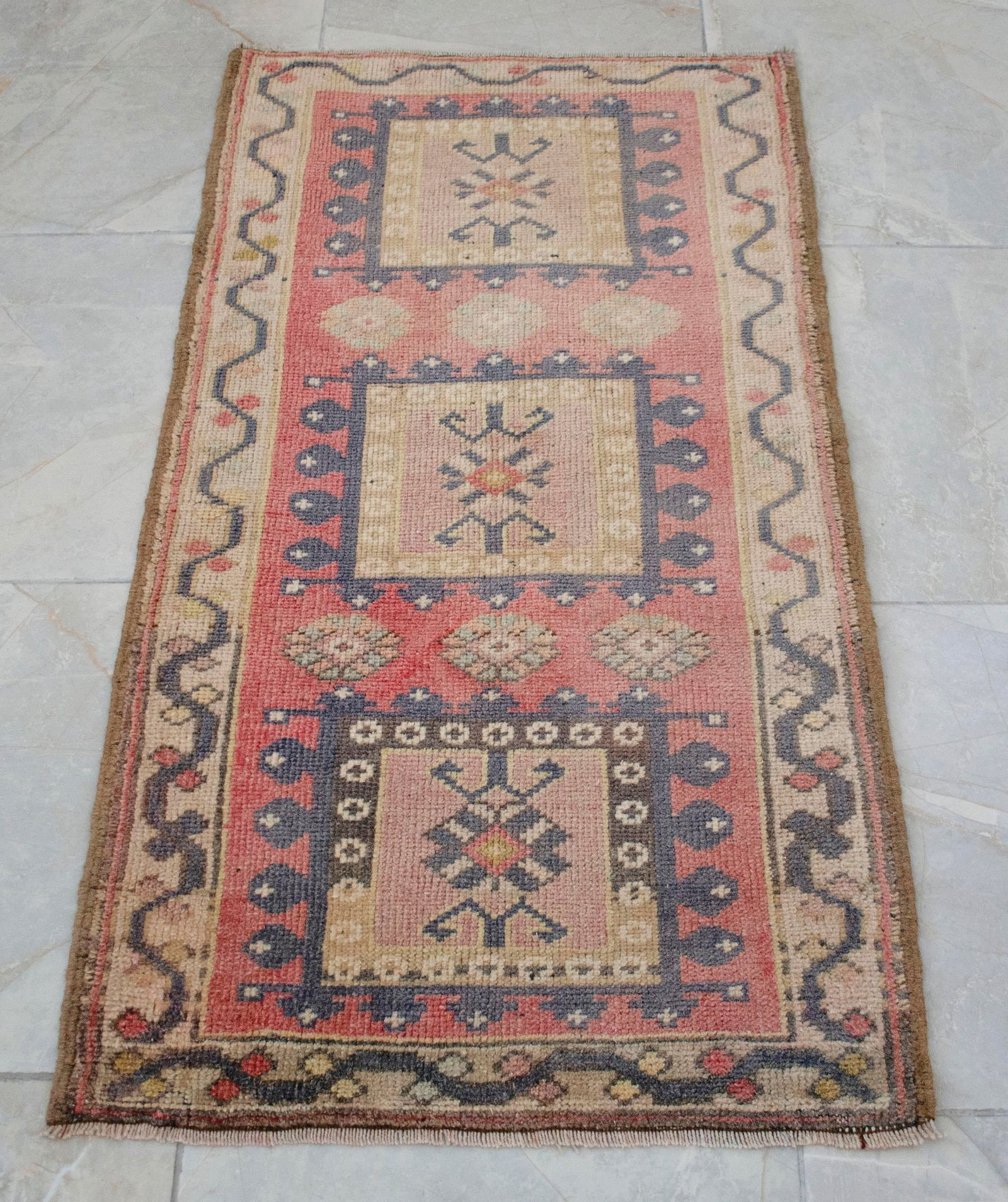 Hand Knotted Door Mat, Entryway Rug, Bath Mat, Kitchen Decor, Small Rug, Turkish Rug - 1"² - 11