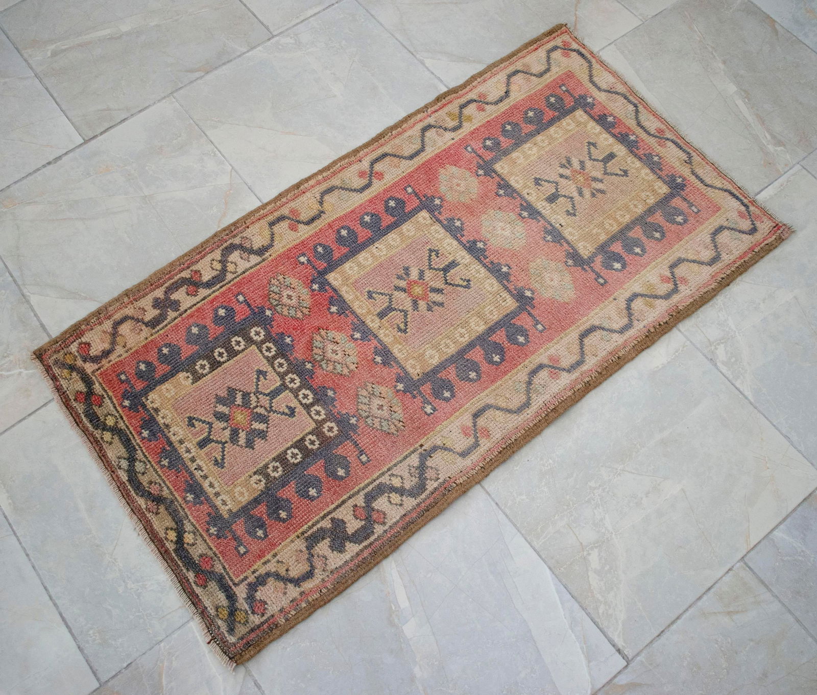 Hand Knotted Door Mat, Entryway Rug, Bath Mat, Kitchen Decor, Small Rug, Turkish Rug - 1"² - 12