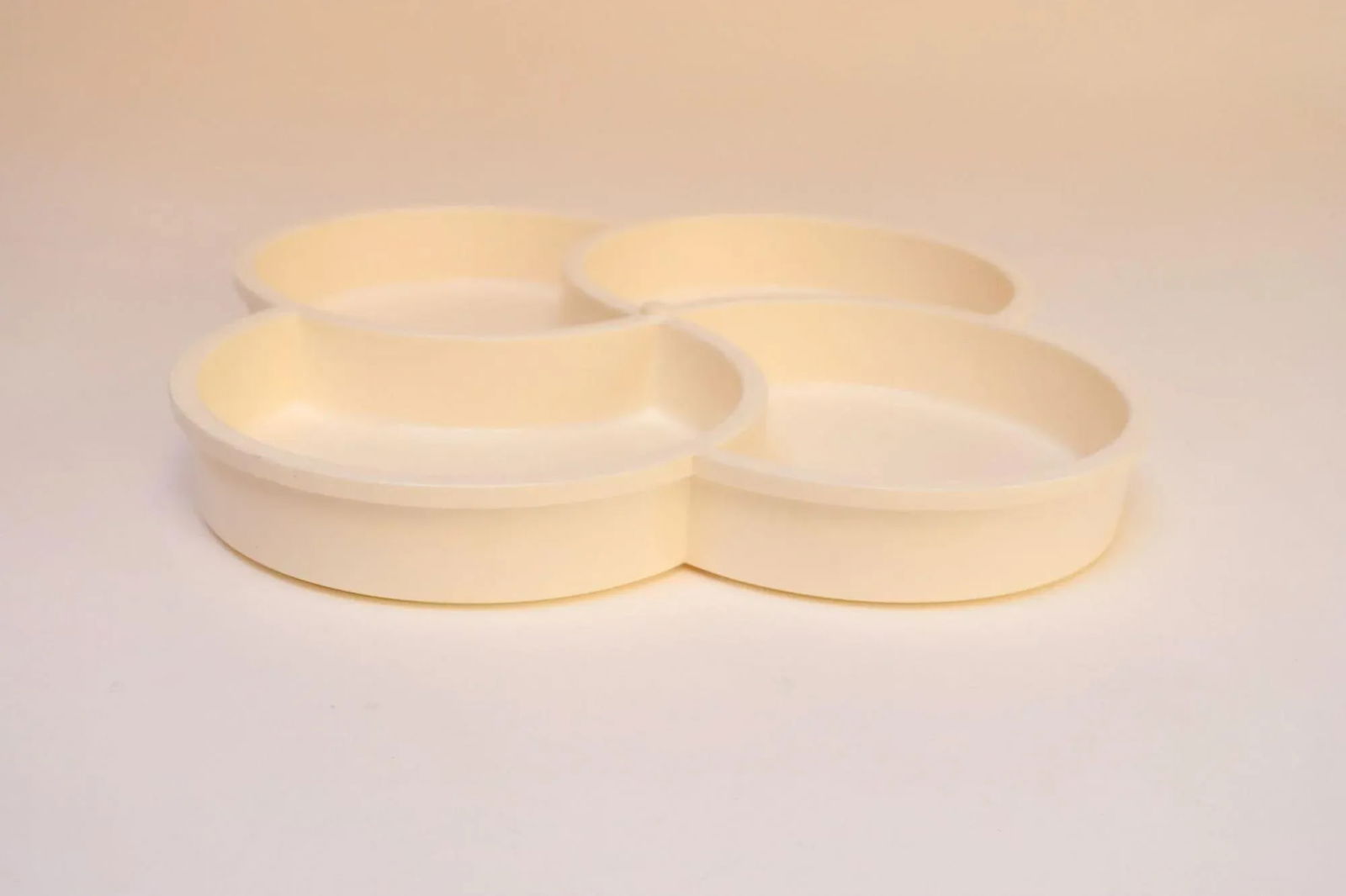 Danish Modern Beige Pinwheel Divided Snack Tray or Serving Platter by Gunnar Cyren for Dansk - 2