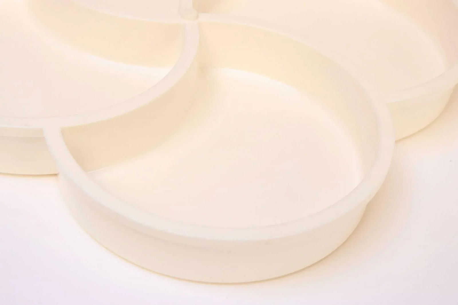 Danish Modern Beige Pinwheel Divided Snack Tray or Serving Platter by Gunnar Cyren for Dansk - 8