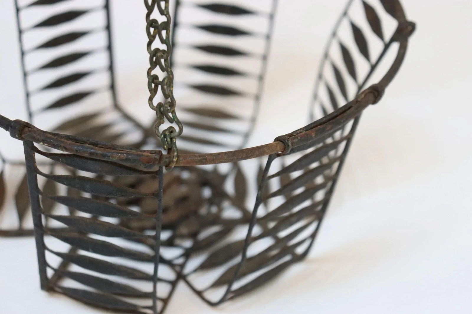 Antique American Primitive Hanging Wire Egg Basket / Planter - 11