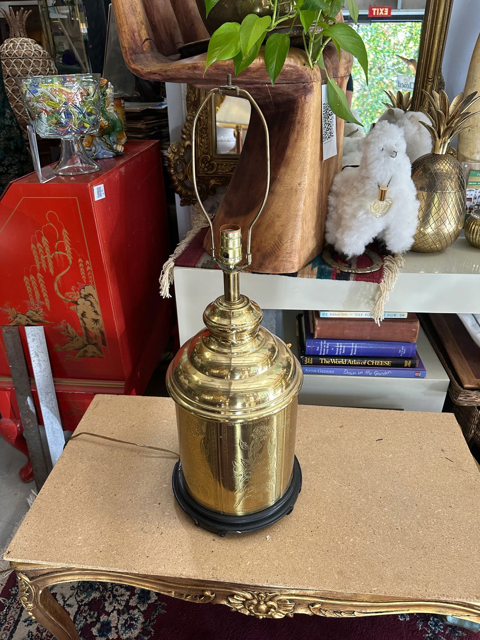 Vintage Round Brass Detailed Etched Lamp With Floral Details - 5