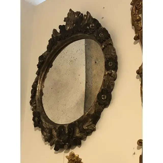 1990s Vintage Italian Oval Shaped Wood Carved Mirror - 4