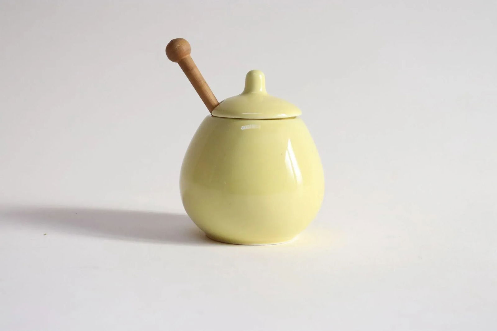 Finnish Modern Yellow Ceramic Mustard Jar / Honey Pot by Kaj Franck for Arabia - 3
