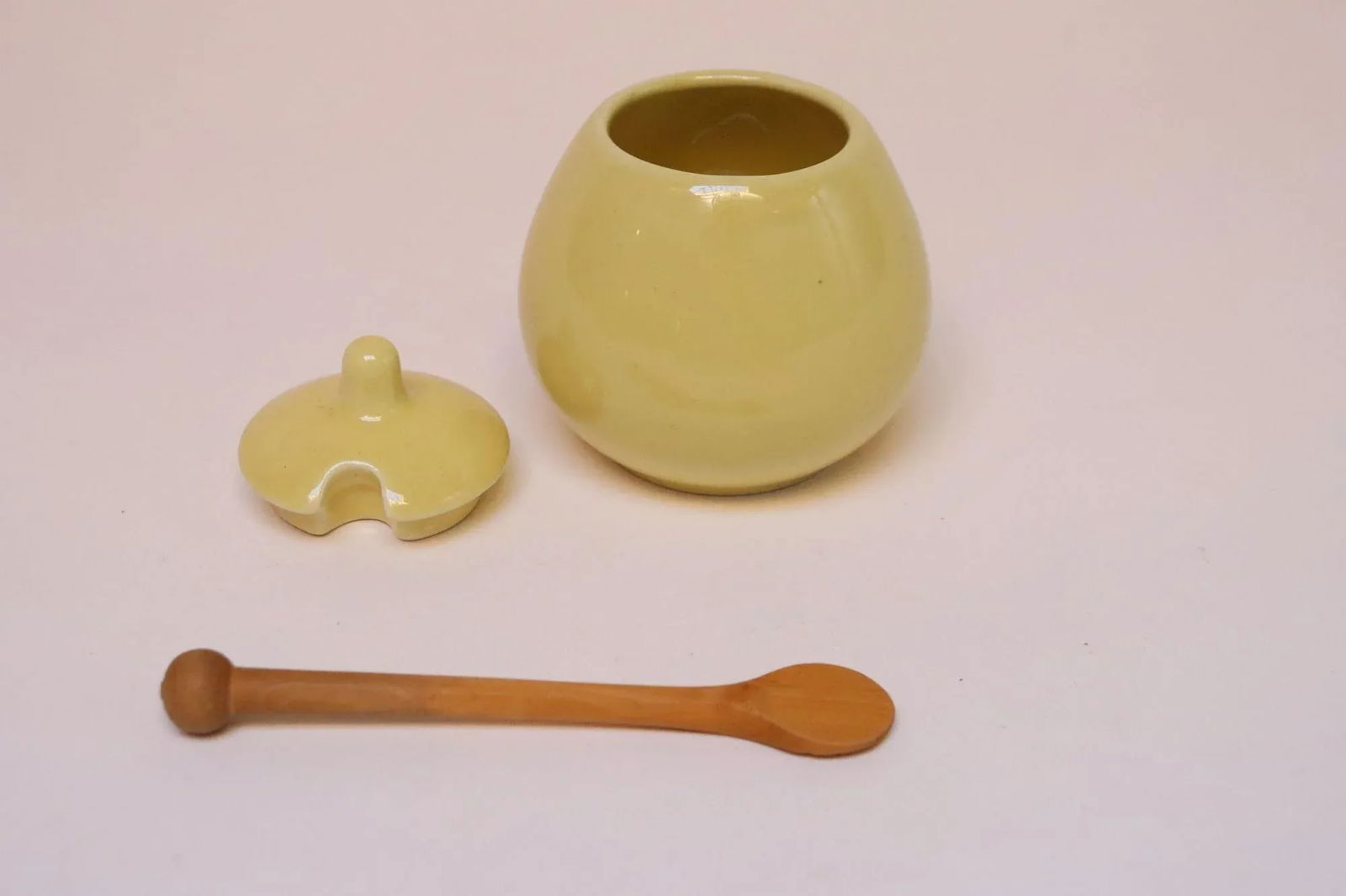 Finnish Modern Yellow Ceramic Mustard Jar / Honey Pot by Kaj Franck for Arabia - 8