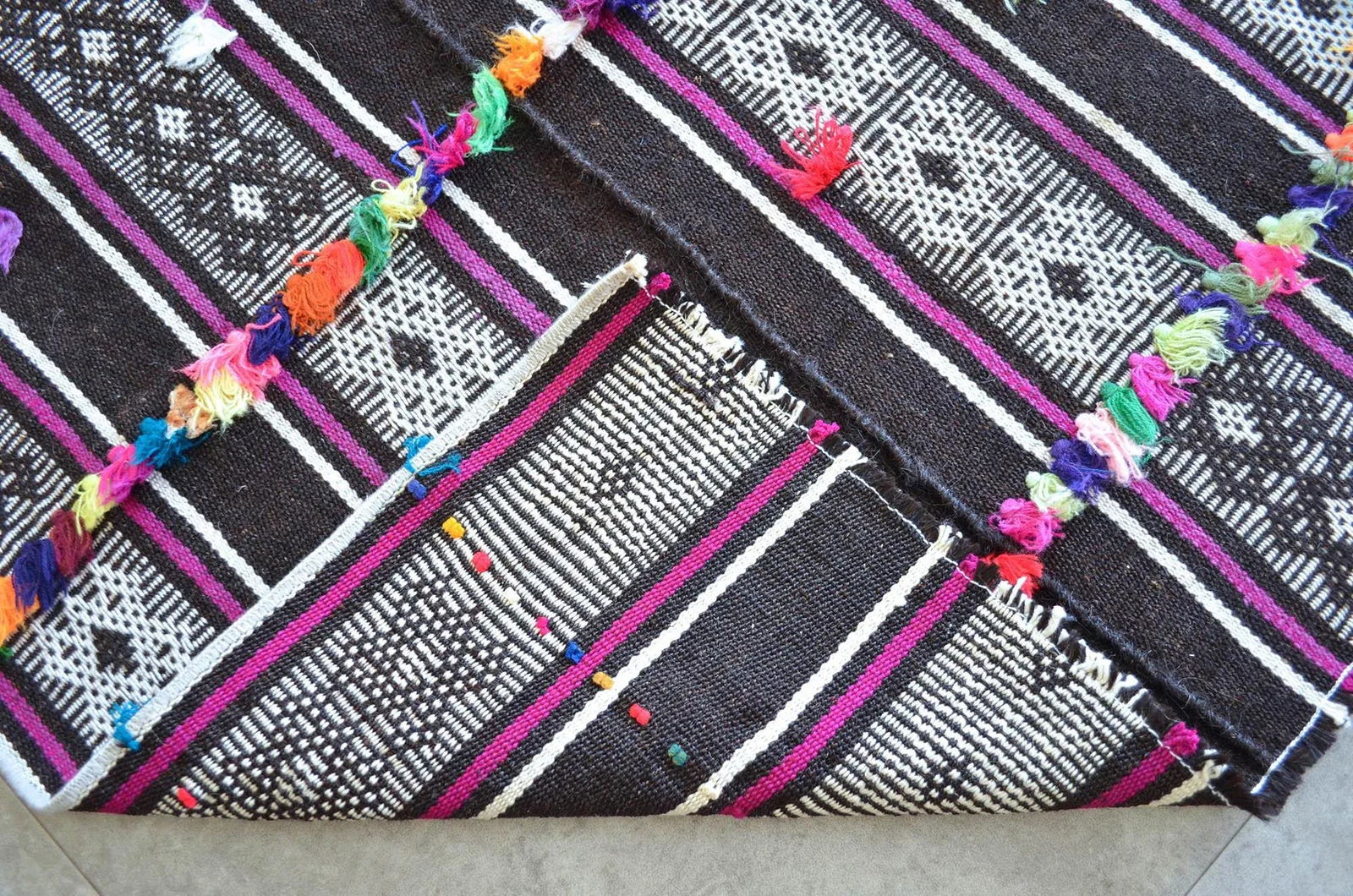 Vintage Rug Primitive Hand Woven Anatolian Kilim Fancy Rug - 5'2" X 7'3" - 8