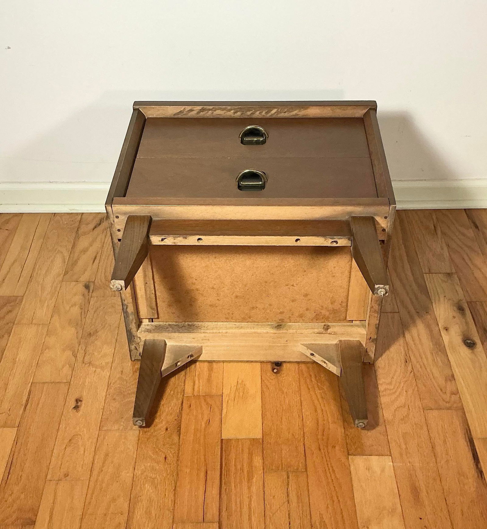 Mid 20th Century Modern Walnut Bassett Nightstand Brass + Black 2 Drawer - 11