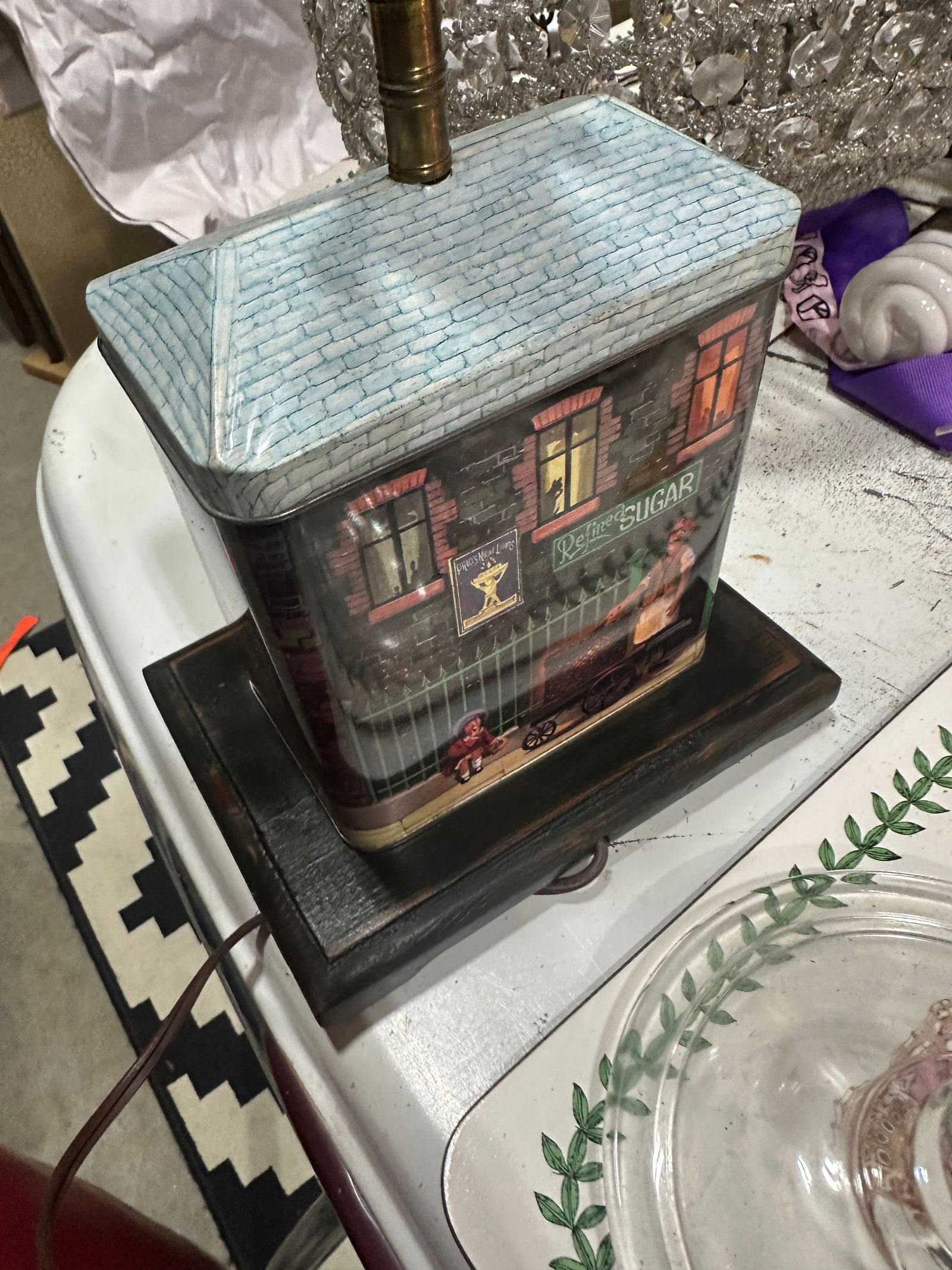 Vintage Small Tin Candy Shop Table Lamp - 10