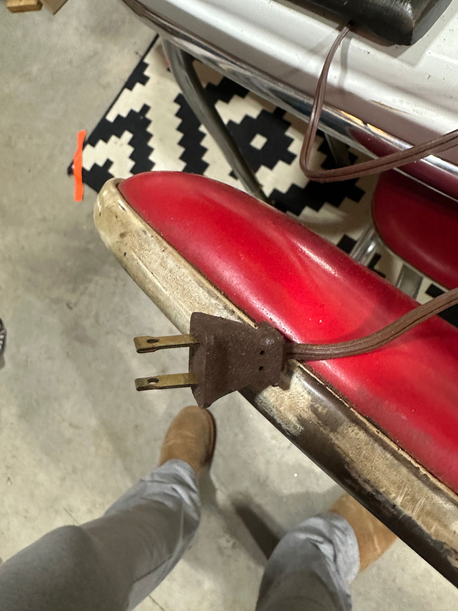 Vintage Small Tin Candy Shop Table Lamp - 9