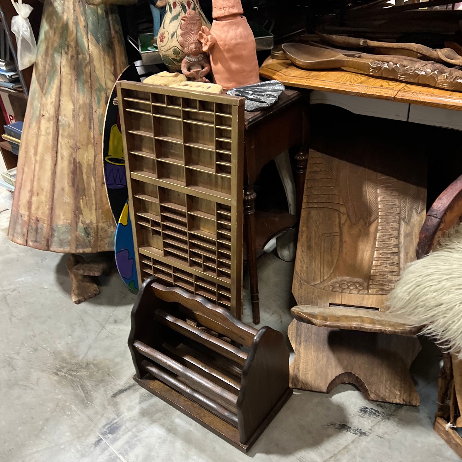 1970s Country Living Wooden Magazine Rack - 11