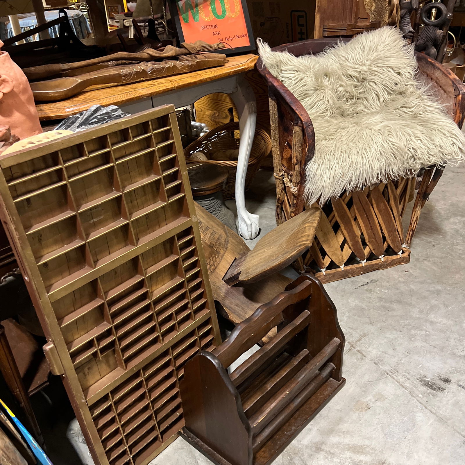 1970s Country Living Wooden Magazine Rack - 12