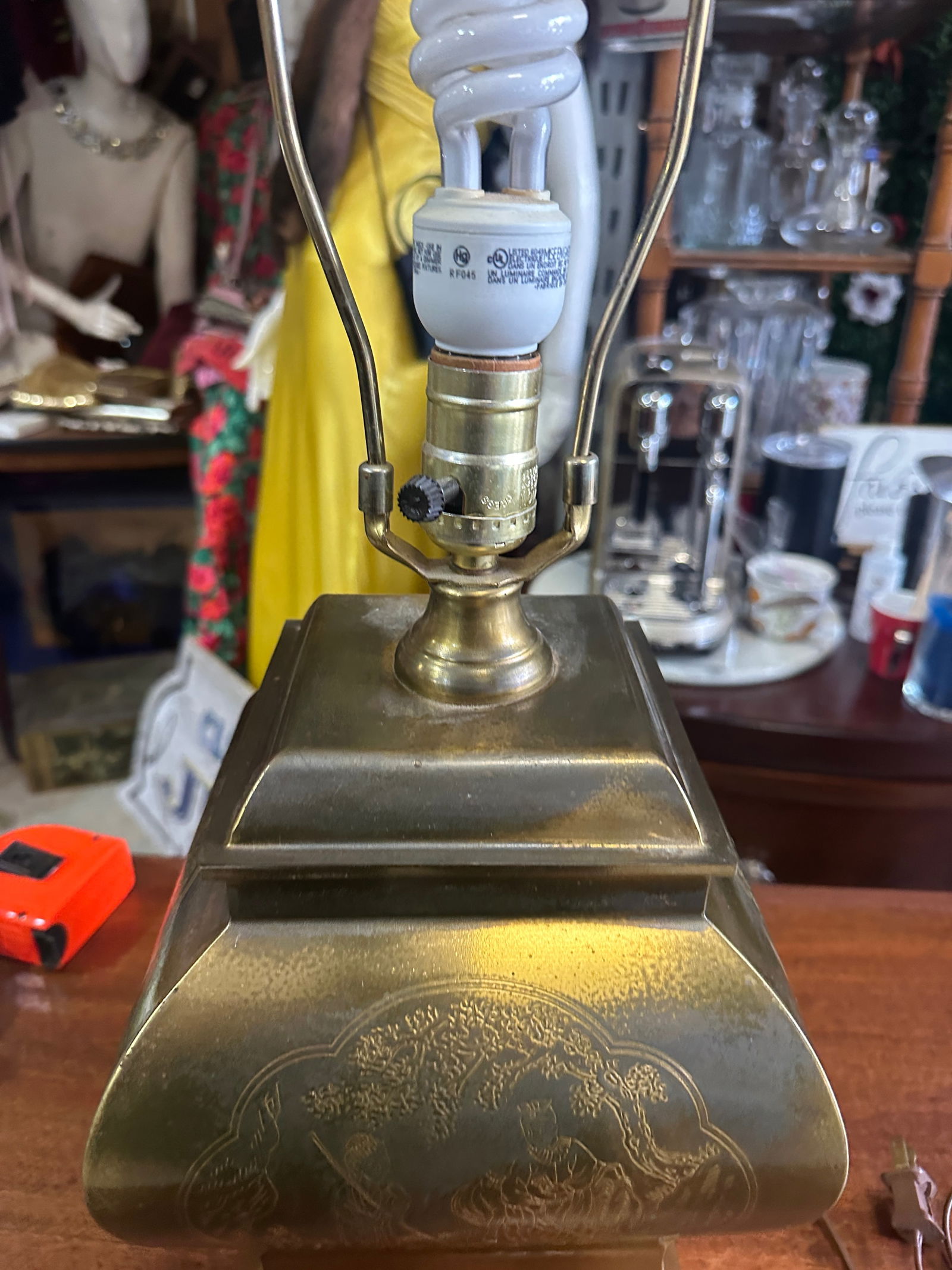 Vintage Asian Style Brass Table Lamp With Etched Cherry Blossom Tree Details - 2