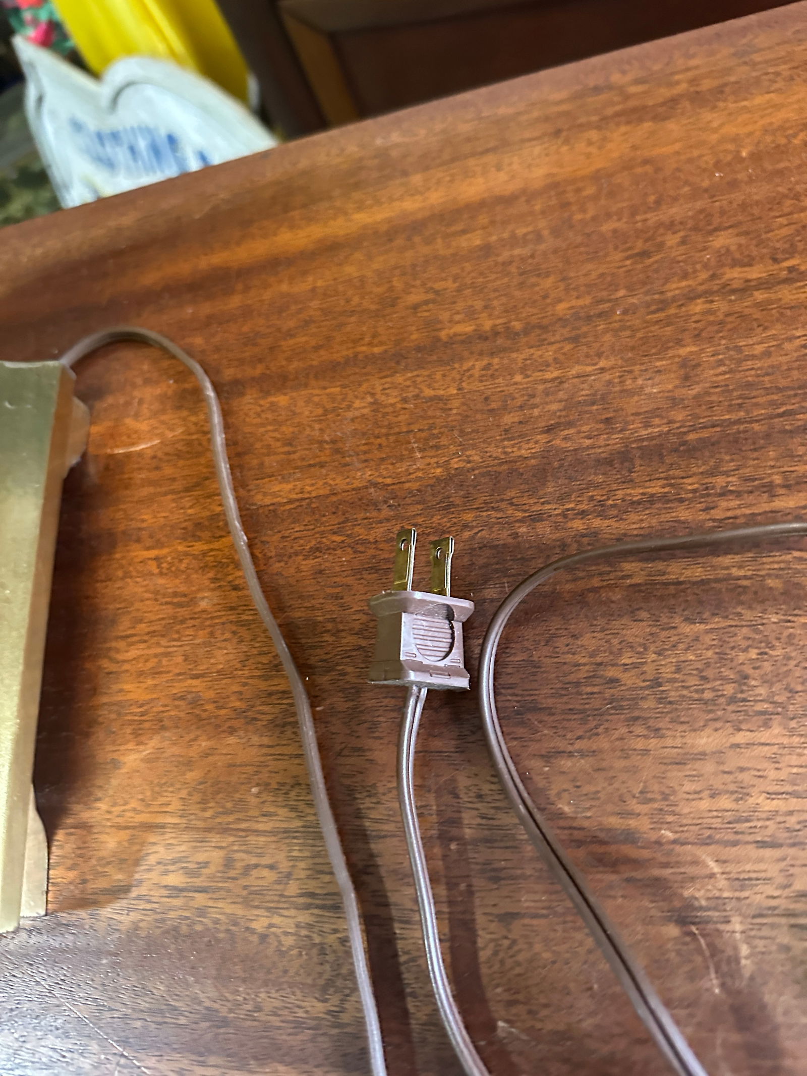 Vintage Asian Style Brass Table Lamp With Etched Cherry Blossom Tree Details - 8