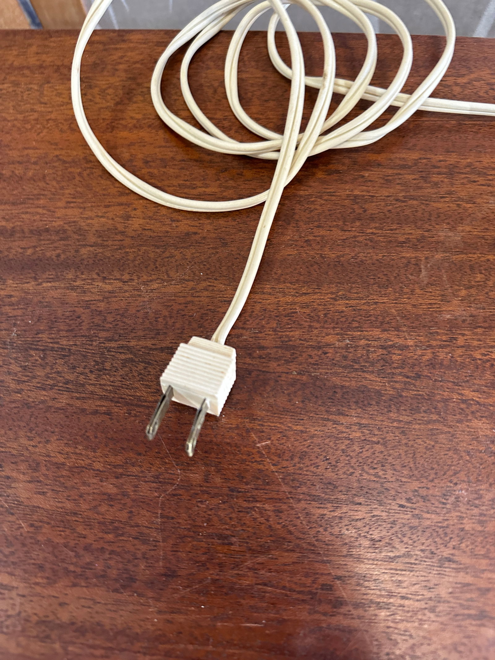 Small Ceramic Vintage Floral Table Lamp With Butterfly Accents - 5