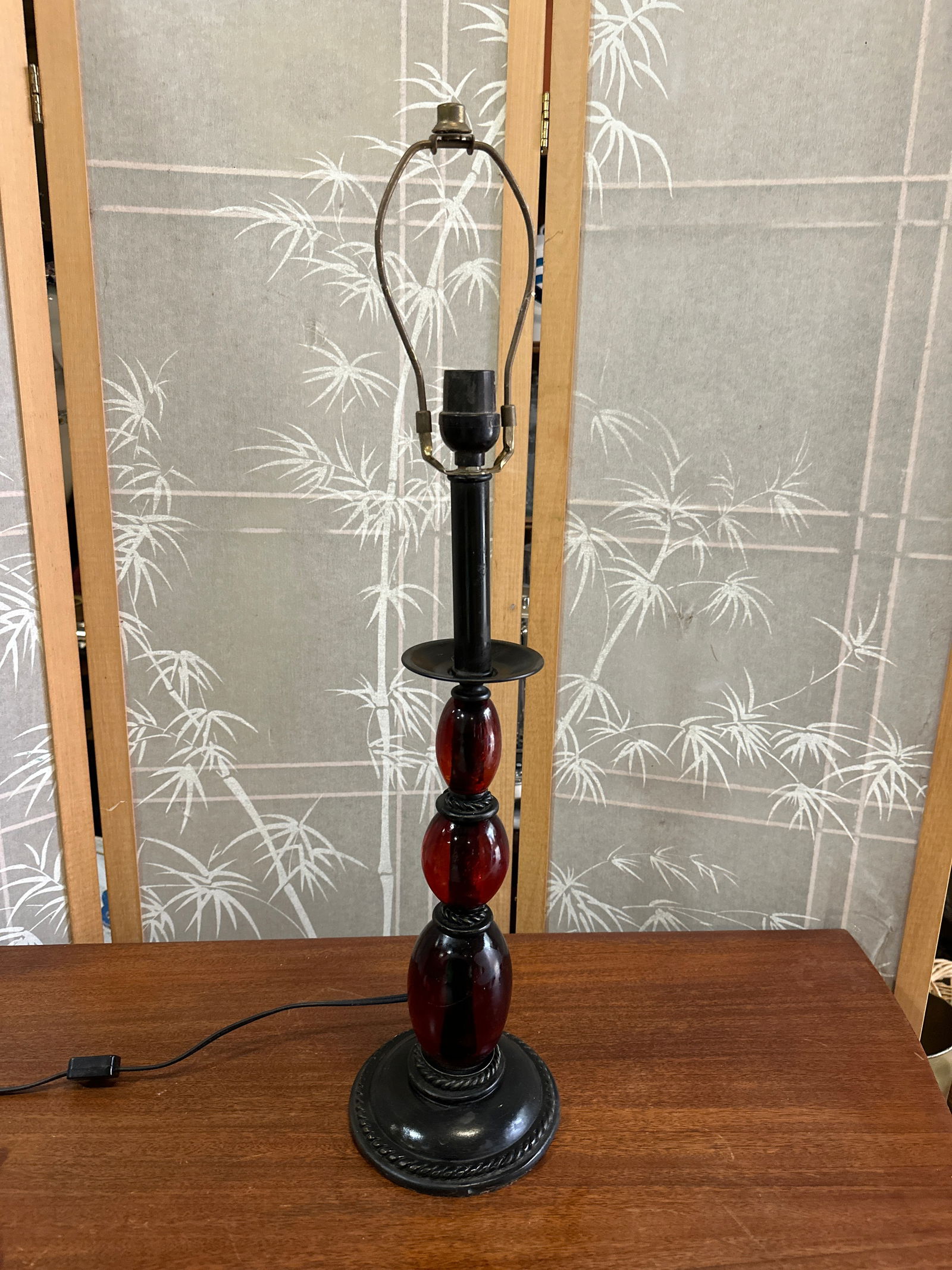 1970s Modern Amber Colored Glass Black Metal Table Lamp - 7