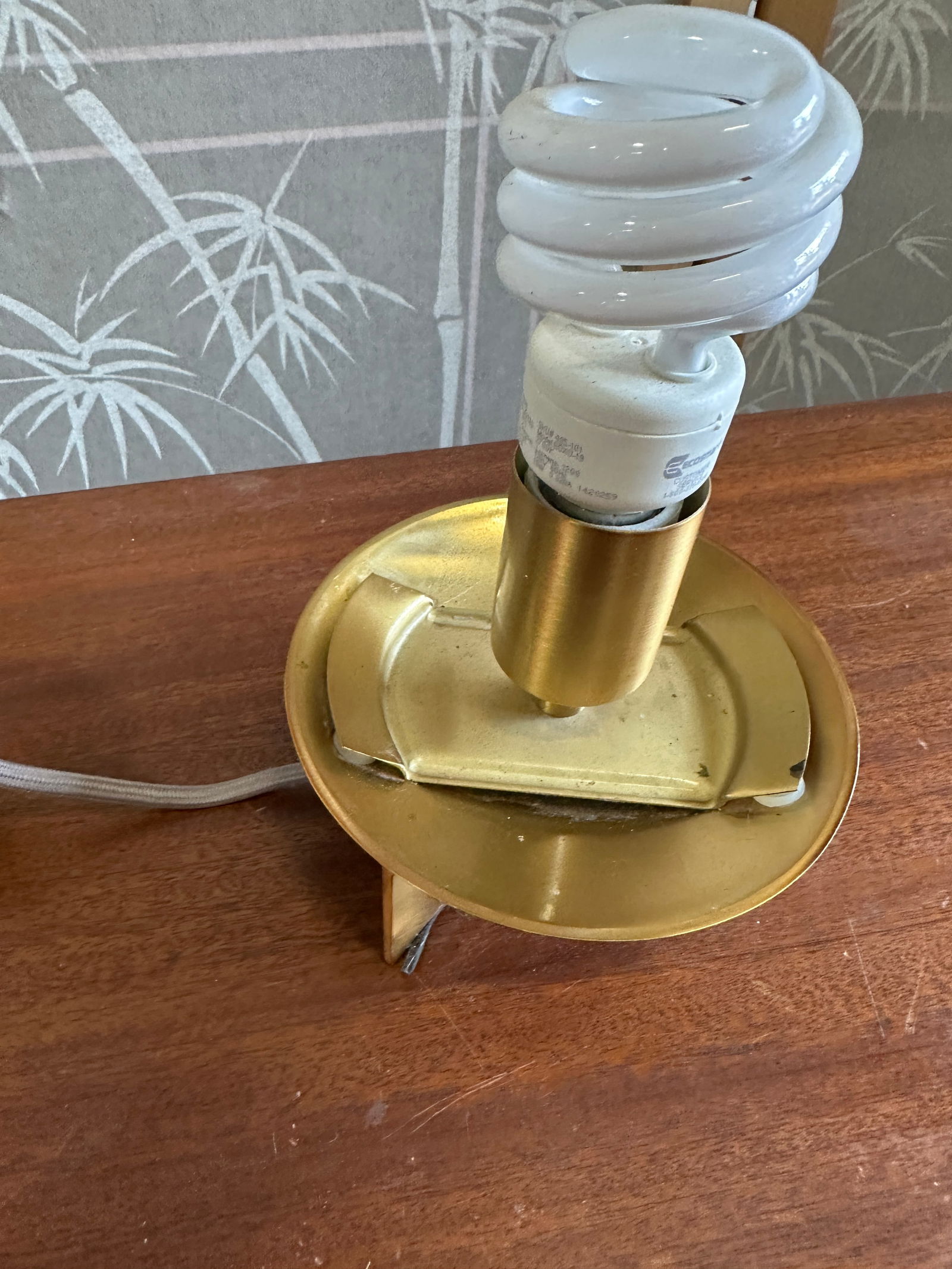 1970s Small Brass Task Lighting Desk Lamp - 5