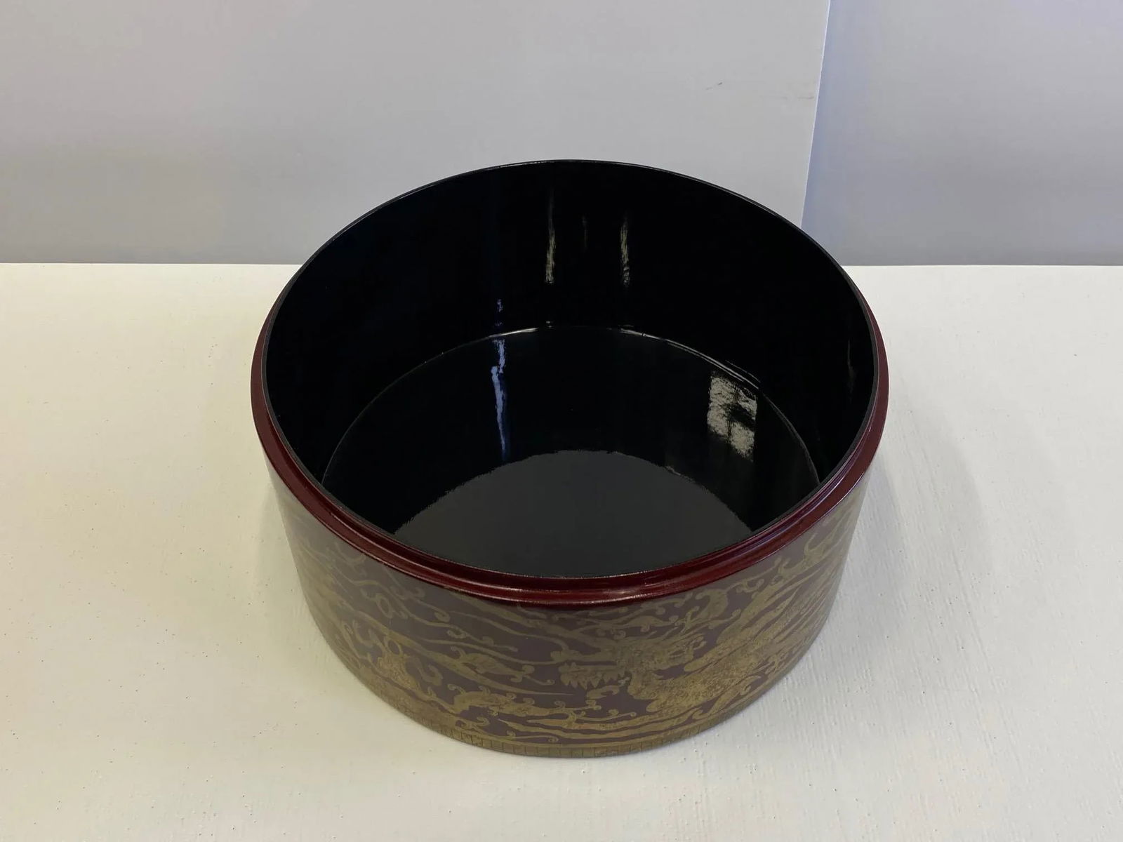 Maitland Smith Red Lacquer & Giltwood Box - 7