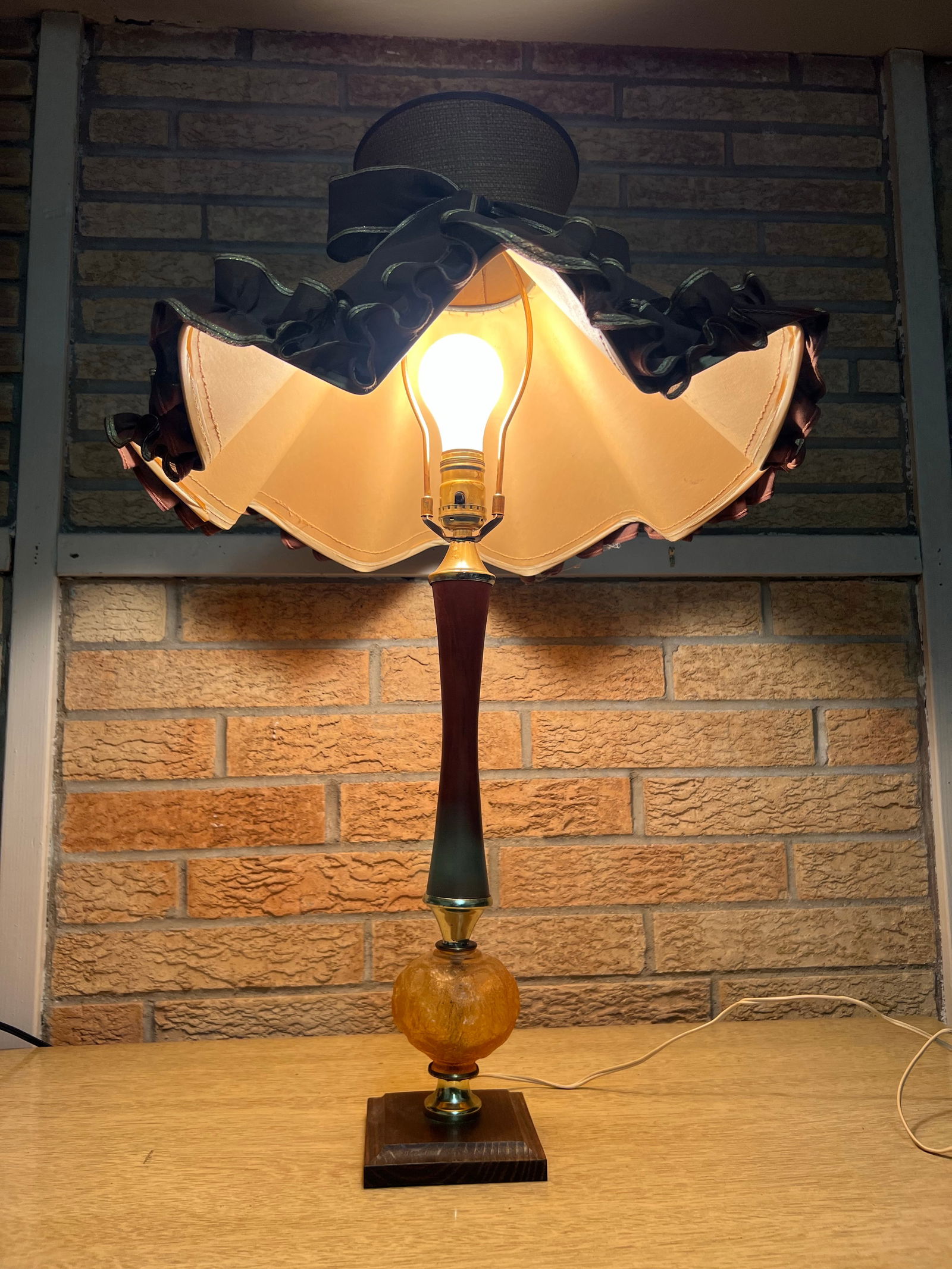 Vintage Fancy Wood and Glass Table Lamp - 5