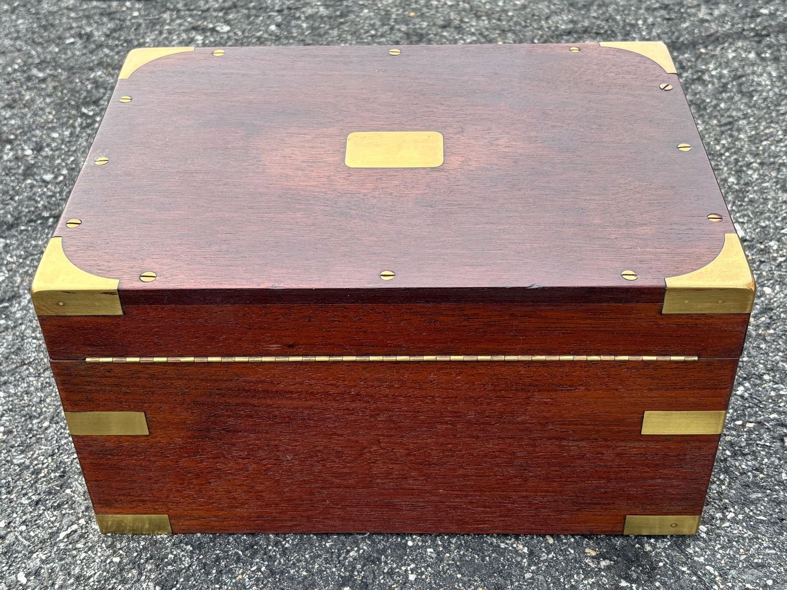 Late 19th C. Mahogany & Brass Bound / Screw Humidor - Large Size, Beautiful Detailing - 5