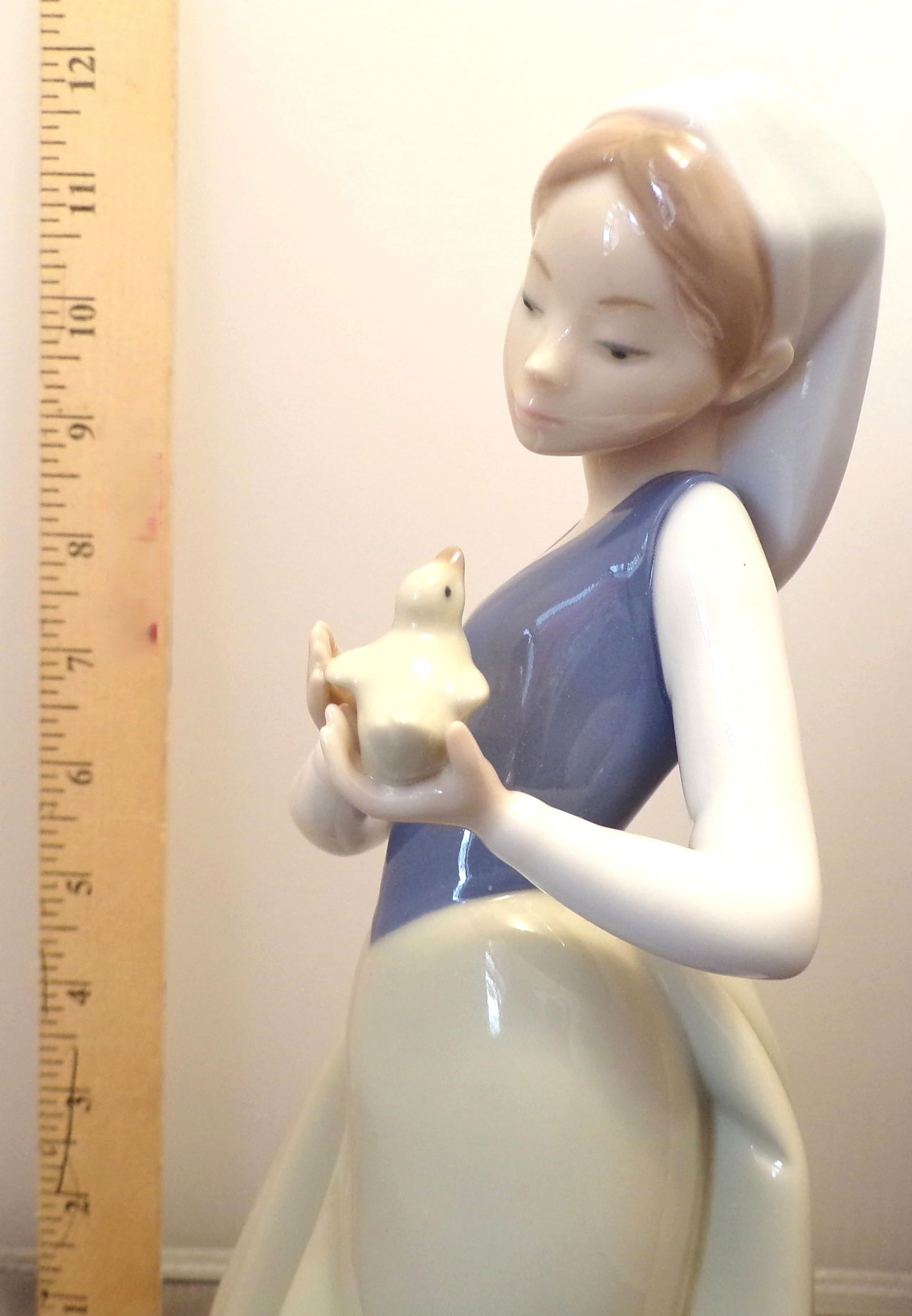 1990s Lladro Nao Large (11 Inch) Figurine, "Girl With Bird", or "Feathered Friend", #1264 - 2