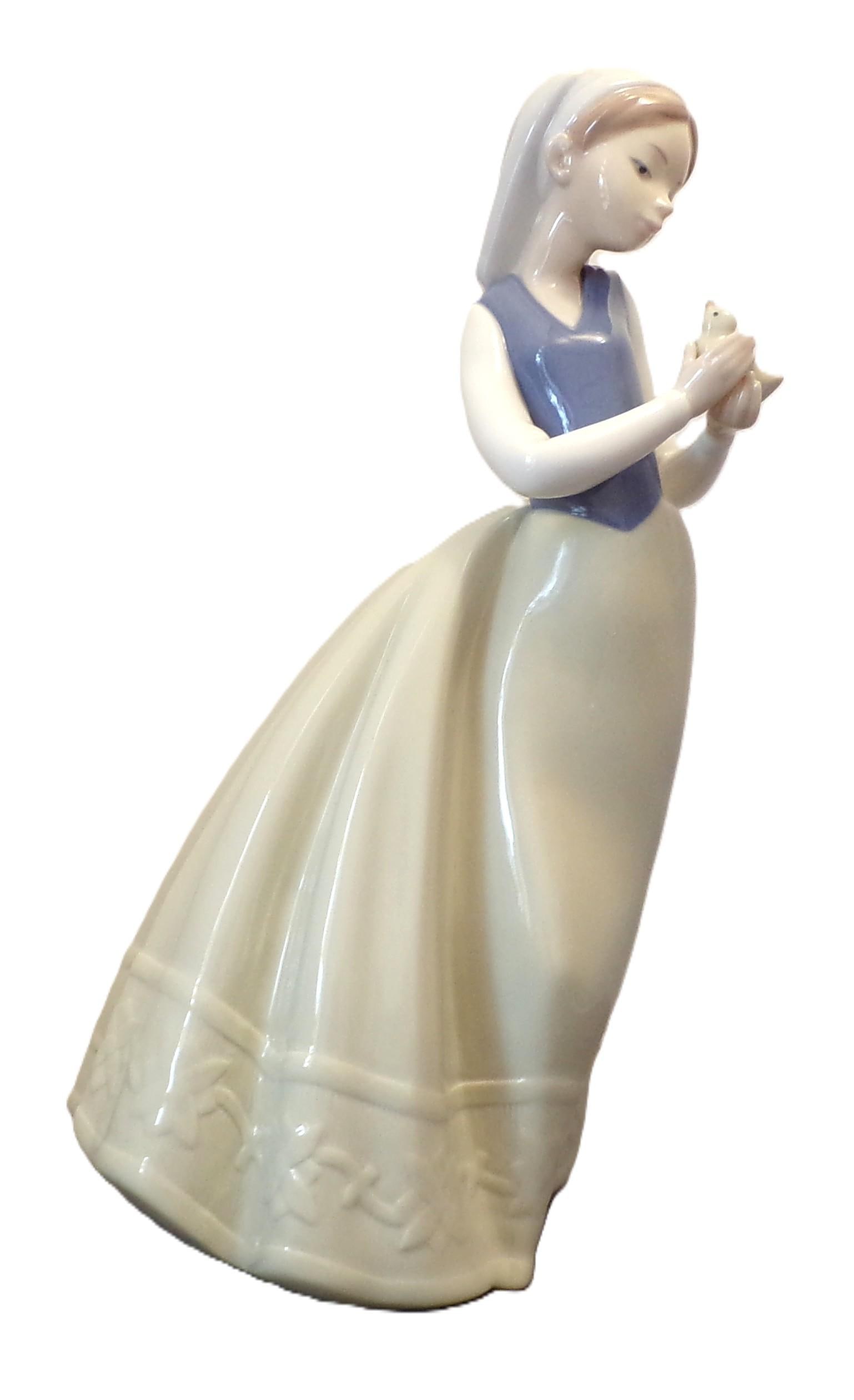 1990s Lladro Nao Large (11 Inch) Figurine, "Girl With Bird", or "Feathered Friend", #1264 - 5