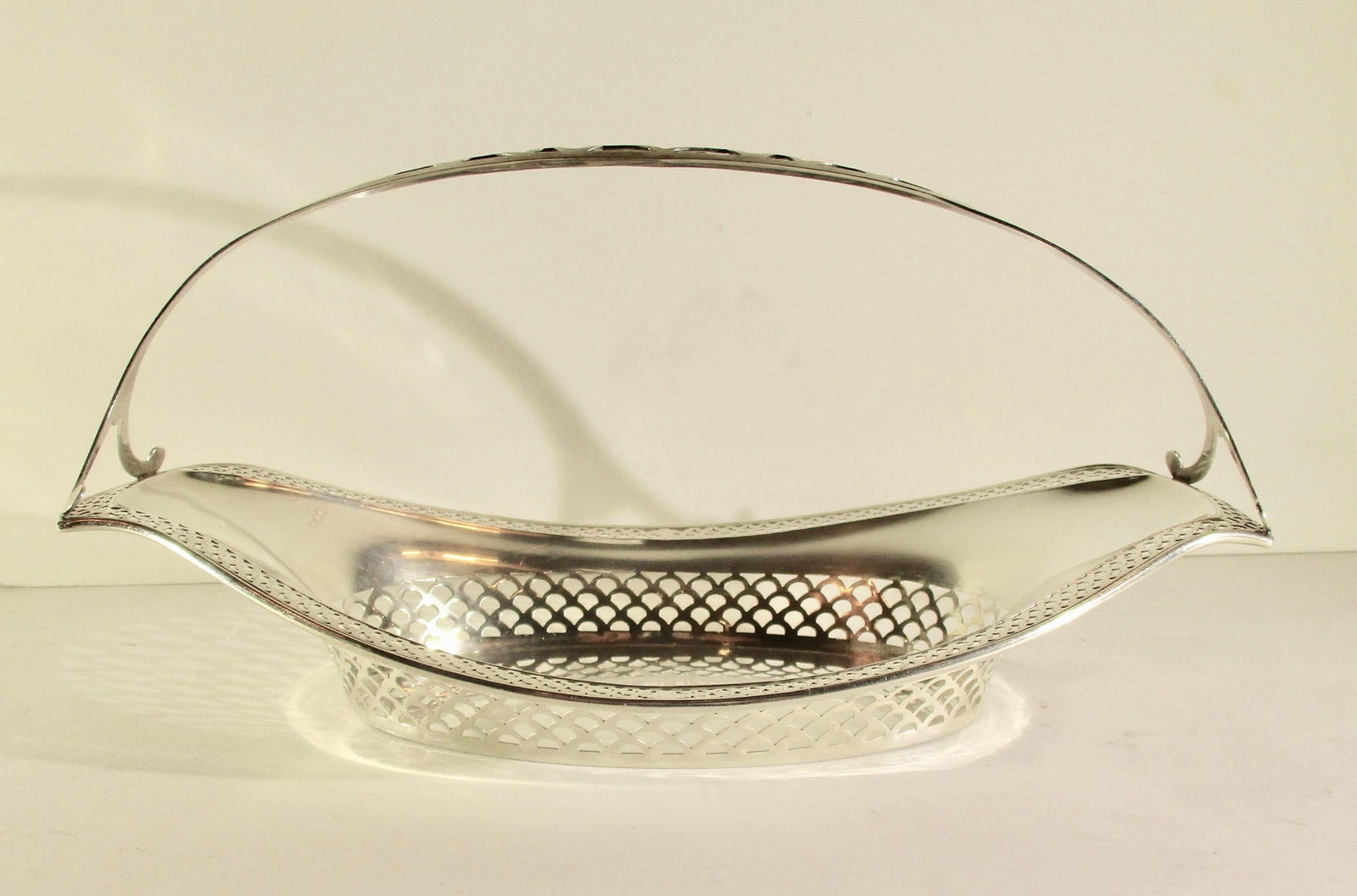 Art Deco Pierced Bread Basket With Handle Sterling 6 Troy Oz. - 10