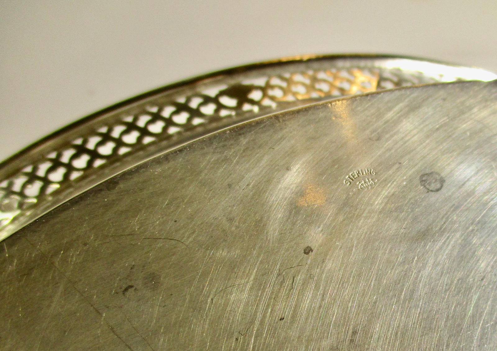 Art Deco Pierced Bread Basket With Handle Sterling 6 Troy Oz. - 3