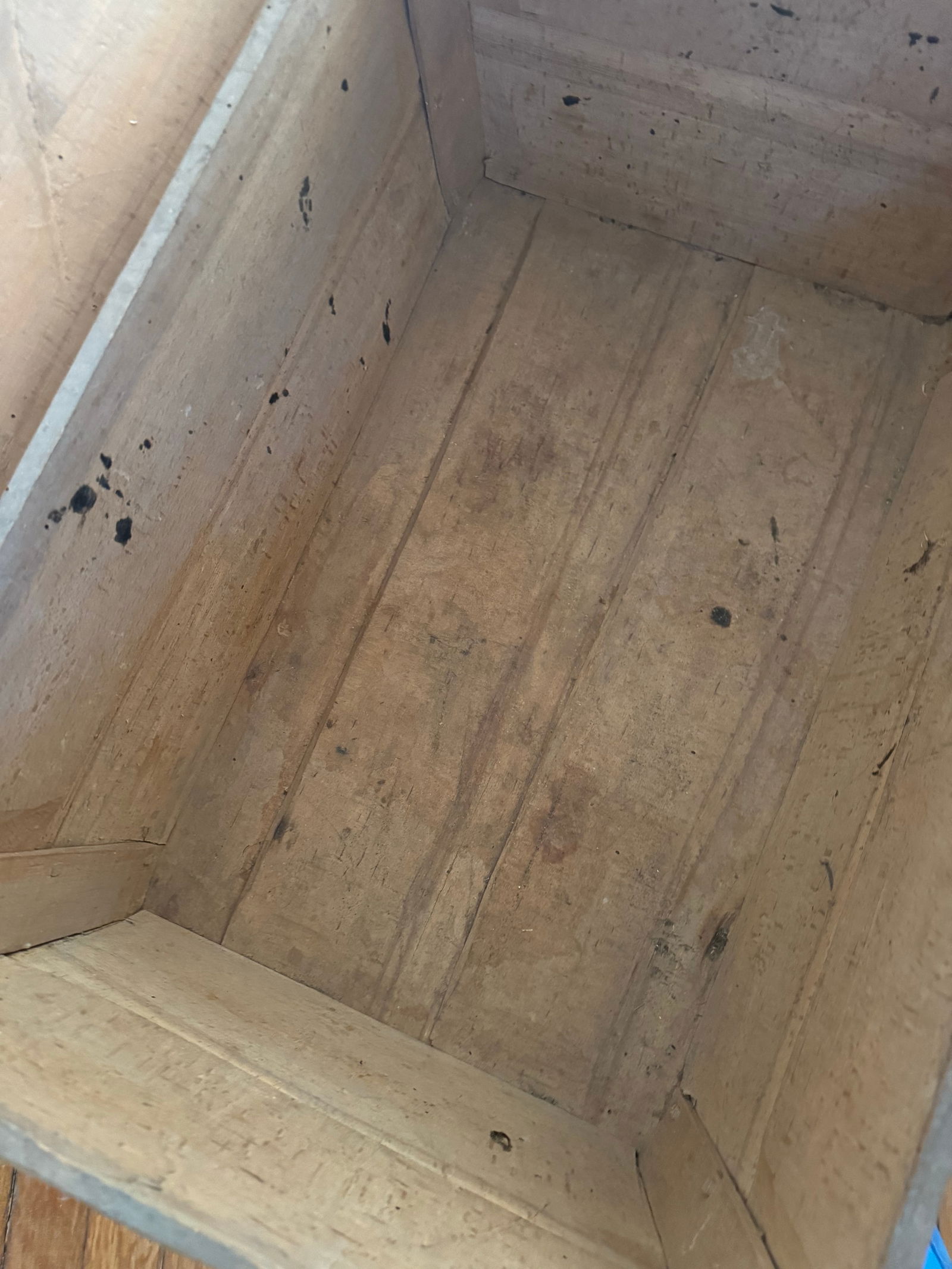 Antique Painted Wooden Storage Chest With Hand-Decorated Panels - 7