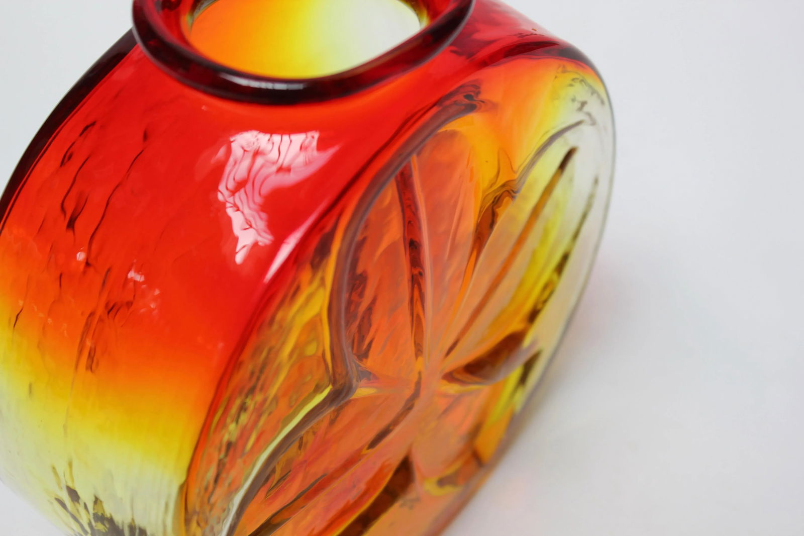 Amberina / Tangerine Blown Glass "Clover" Vase by Joel Myers for Blenko - 10