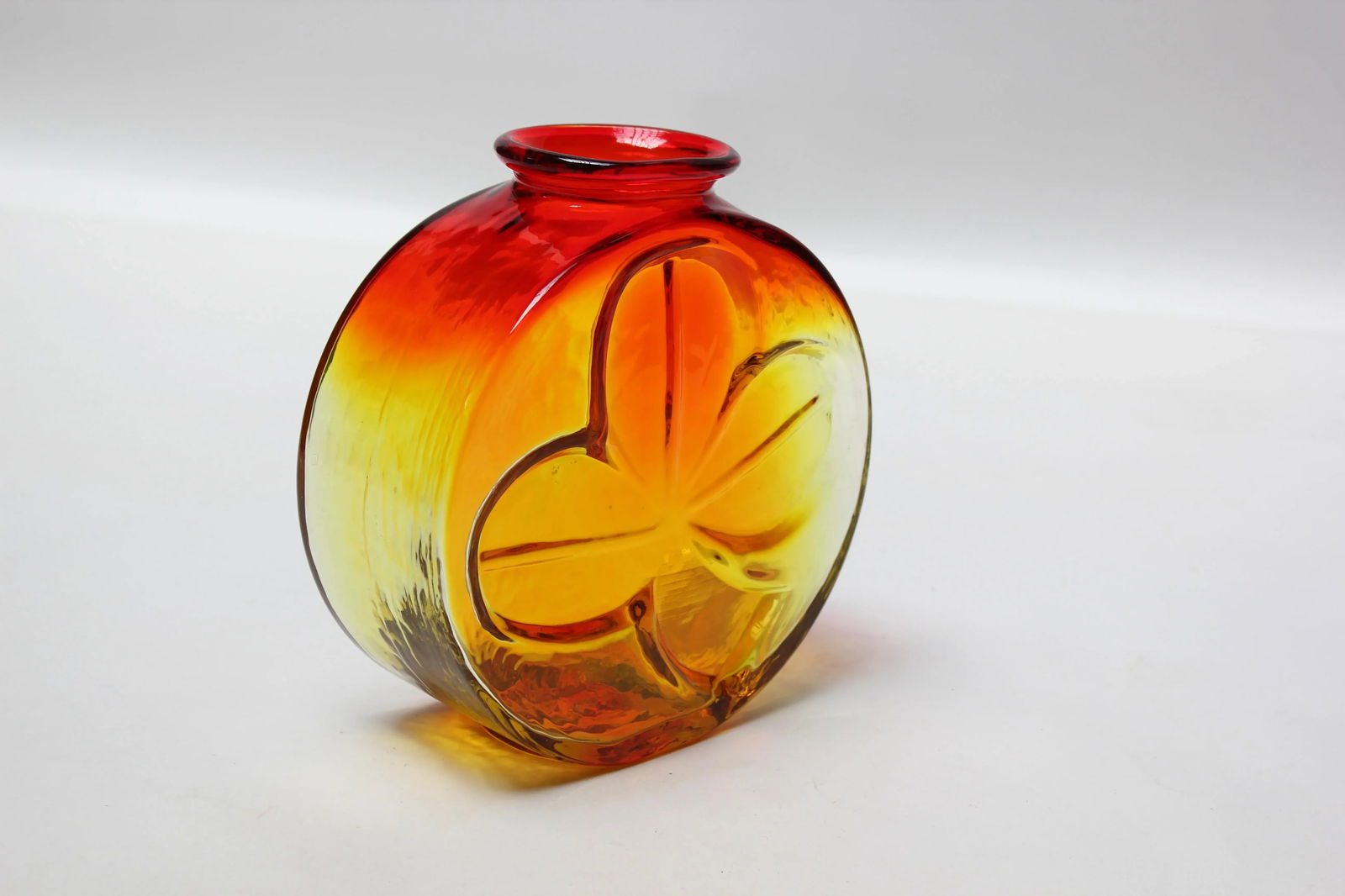 Amberina / Tangerine Blown Glass "Clover" Vase by Joel Myers for Blenko - 11