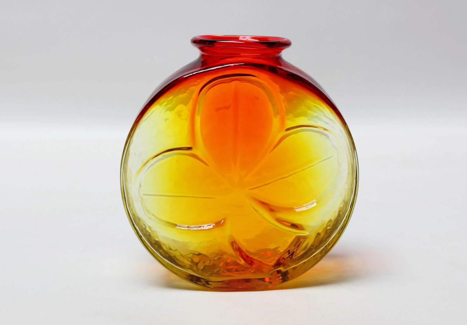 Amberina / Tangerine Blown Glass "Clover" Vase by Joel Myers for Blenko - 3