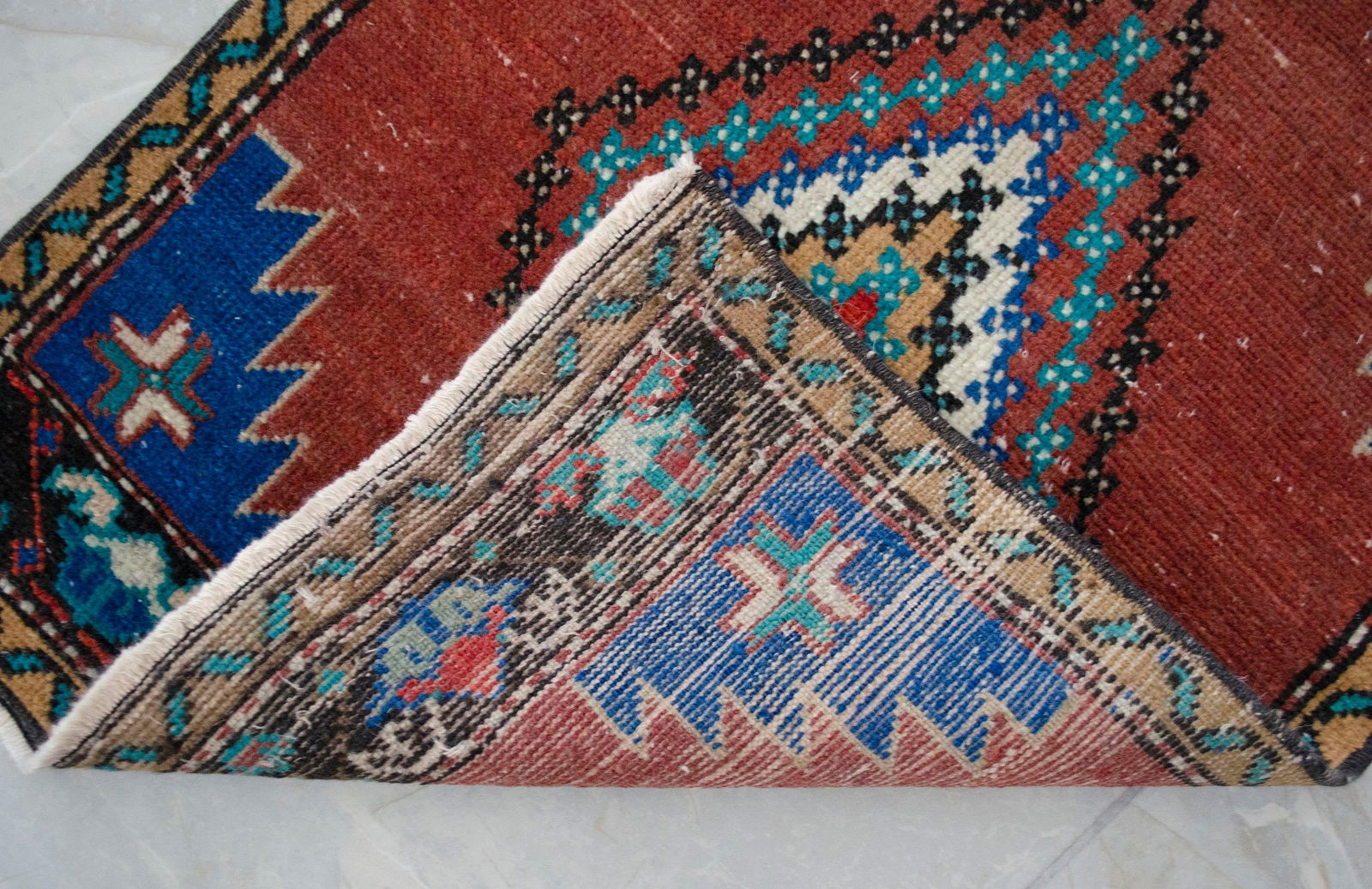 1970s Vintage Hand Knotted Small Rug - 9