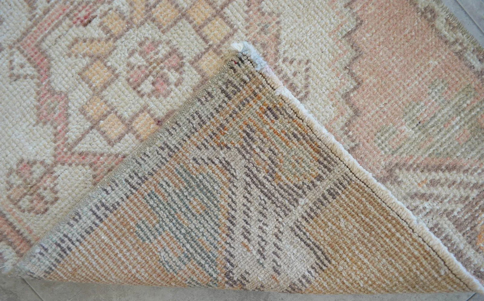 1970s Vintage Hand Knotted Small Rug - 4