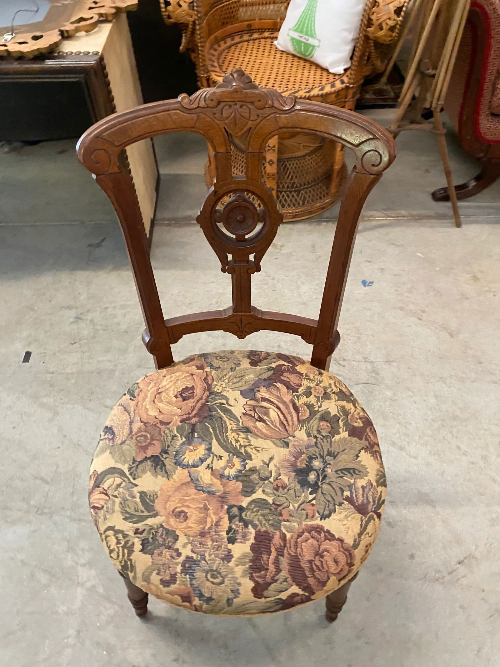 Late 19th Century Antique Chair With Tapestry - 3