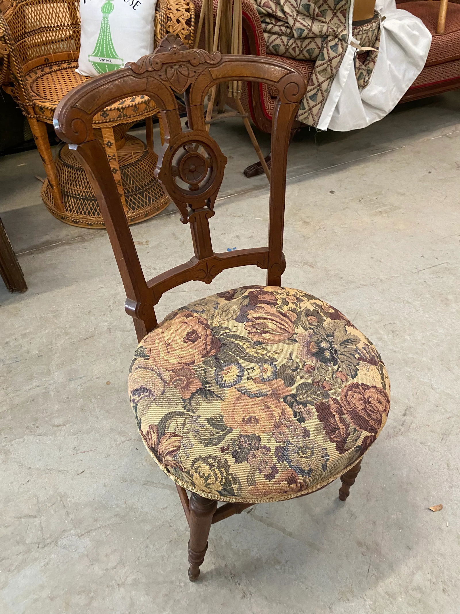 Late 19th Century Antique Chair With Tapestry - 6