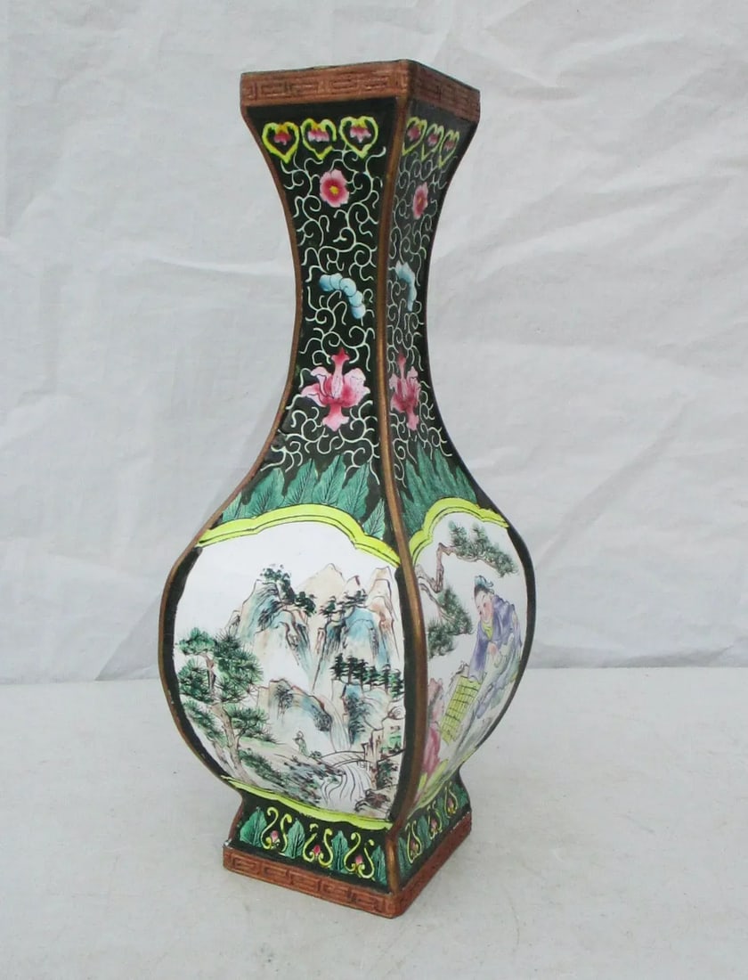 1950s Chinese Peking Copper and Enamel Square Vase - 4