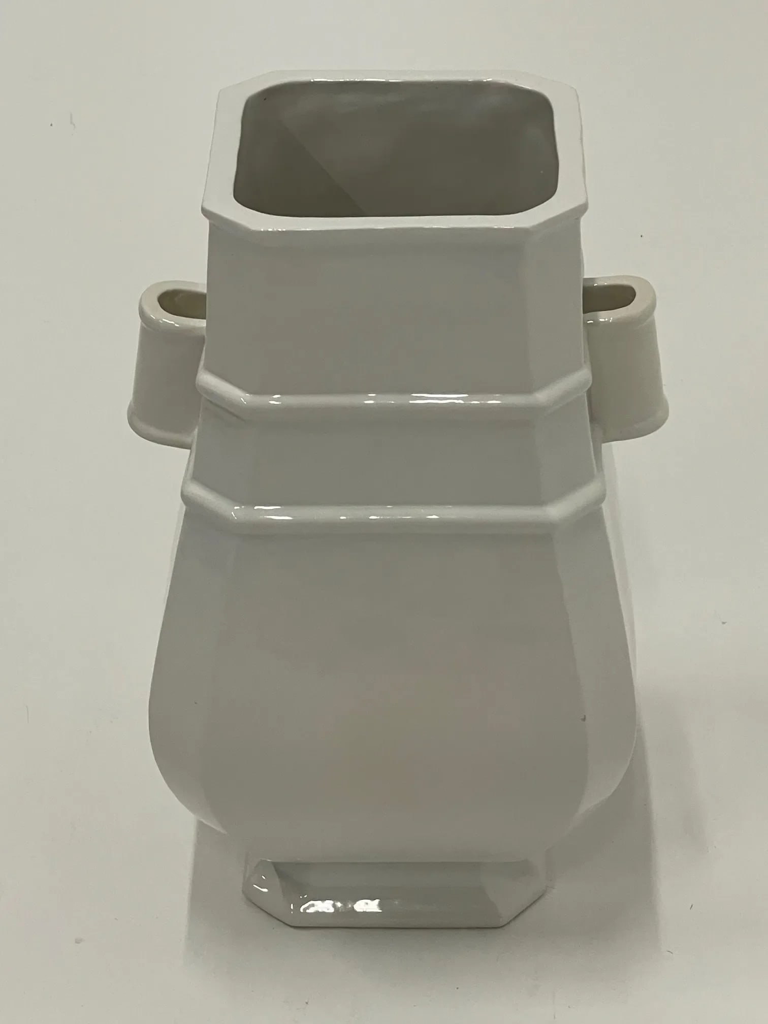 Italian Blanc De Chine Vase With Asian Influence - 12