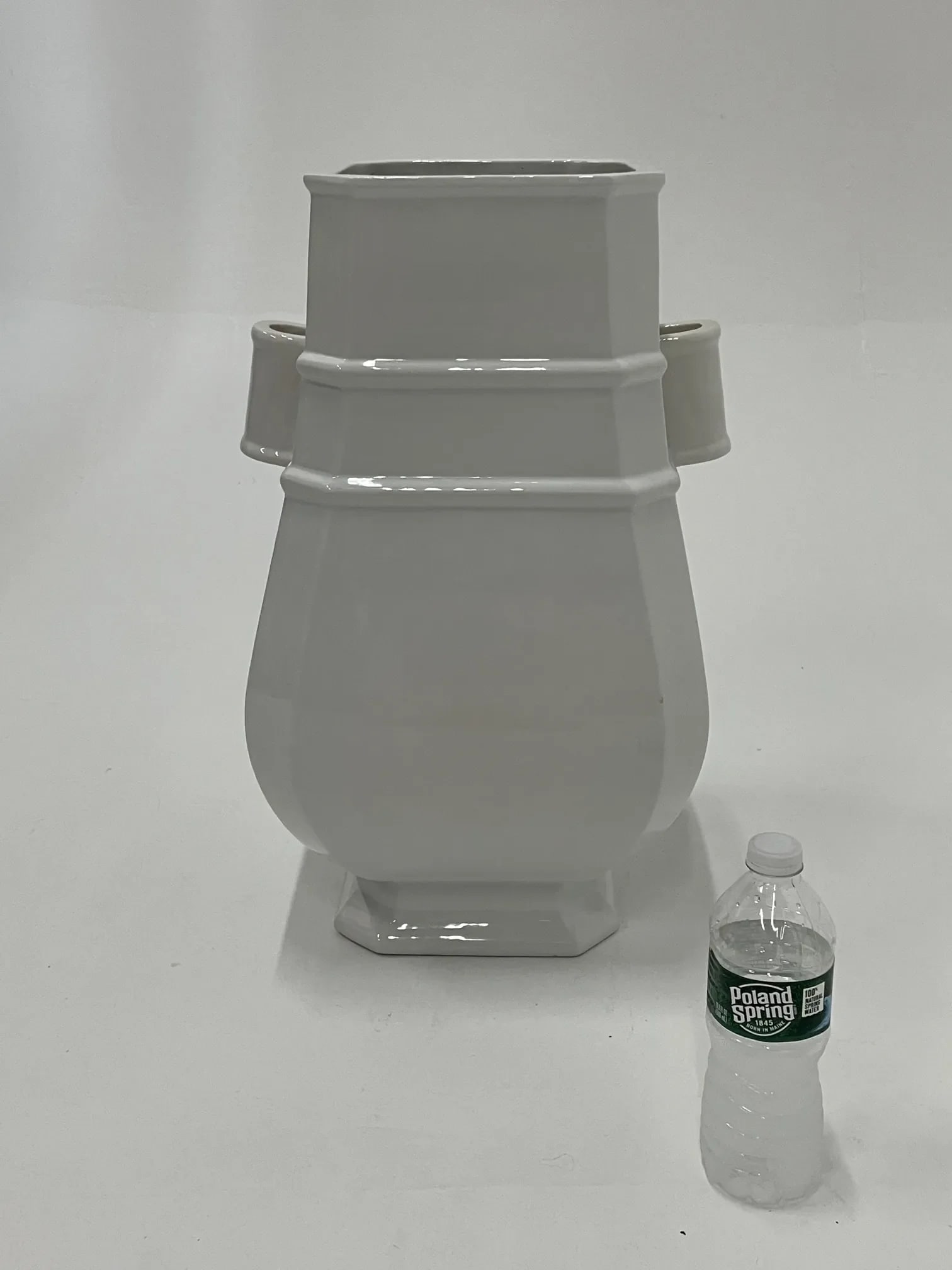 Italian Blanc De Chine Vase With Asian Influence - 3