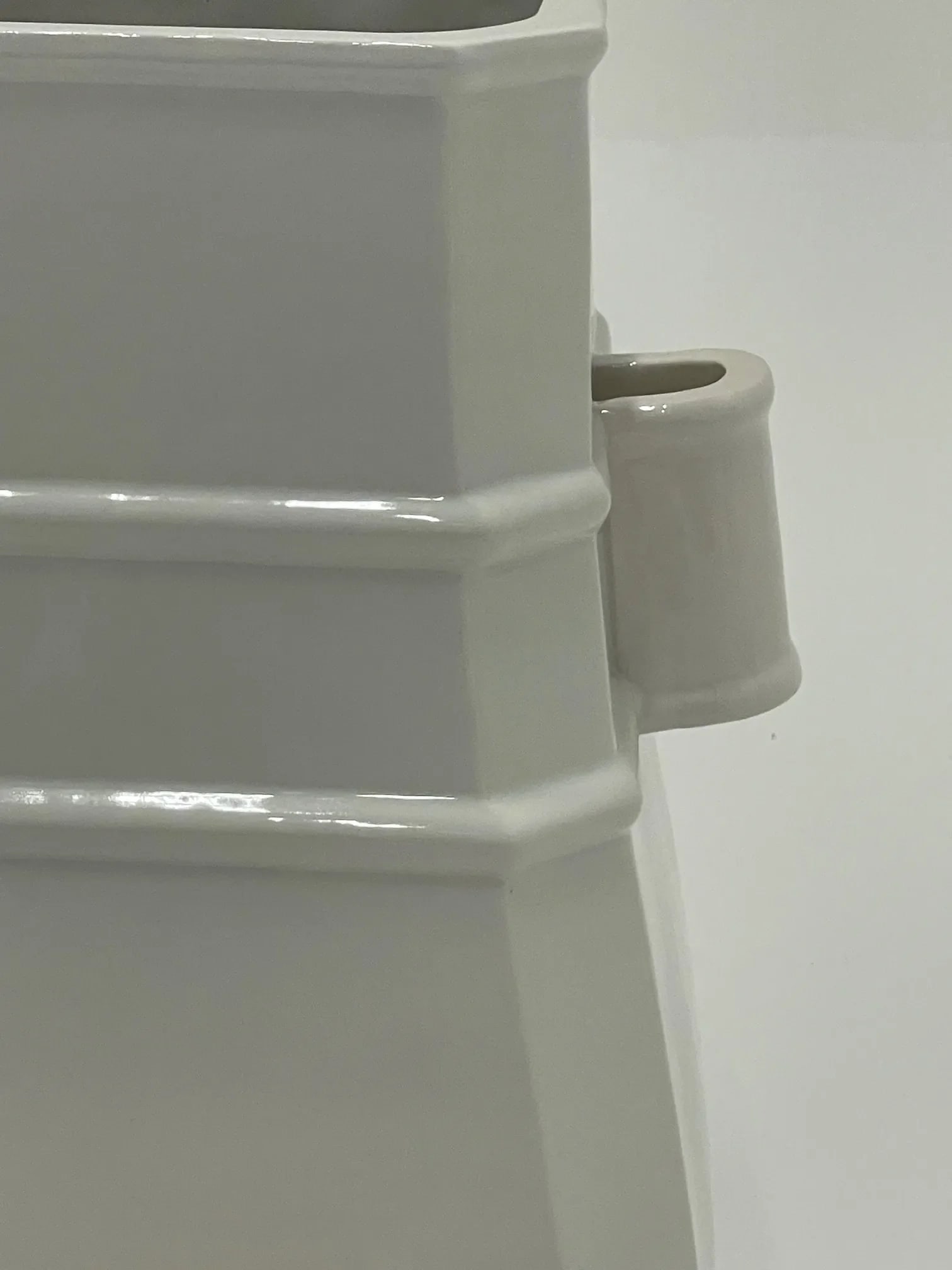 Italian Blanc De Chine Vase With Asian Influence - 9