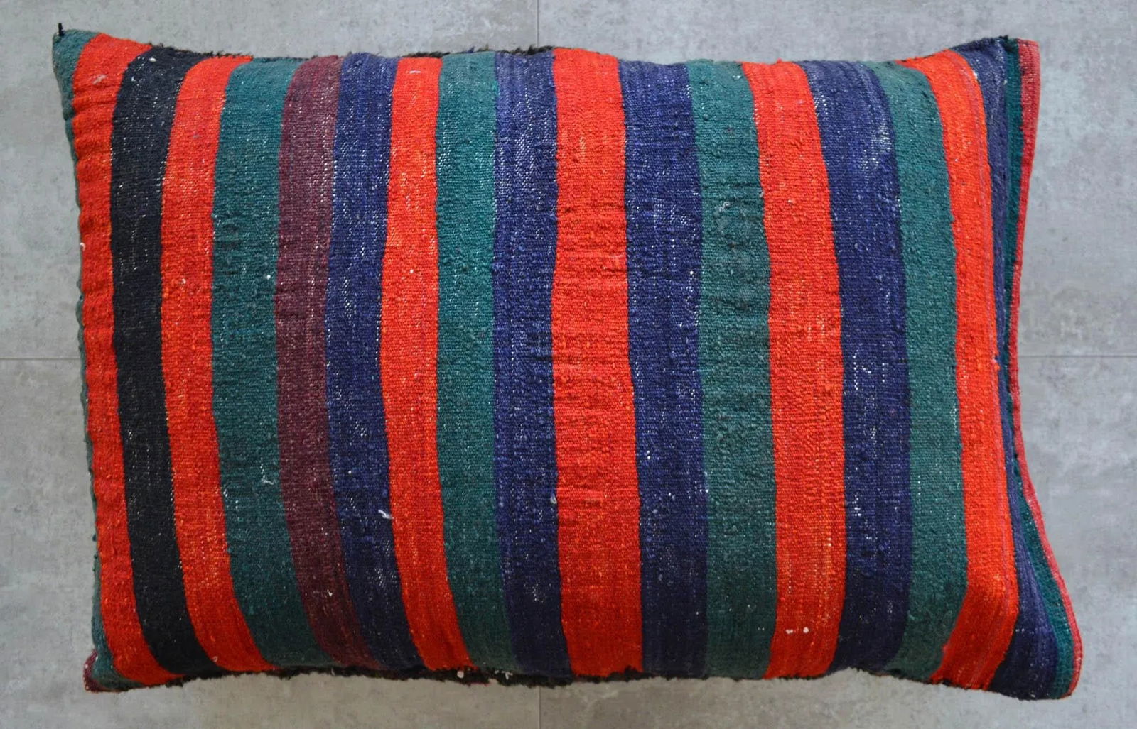 1960s Hand-Knotted Turkish Rug Pillow Cover - 3