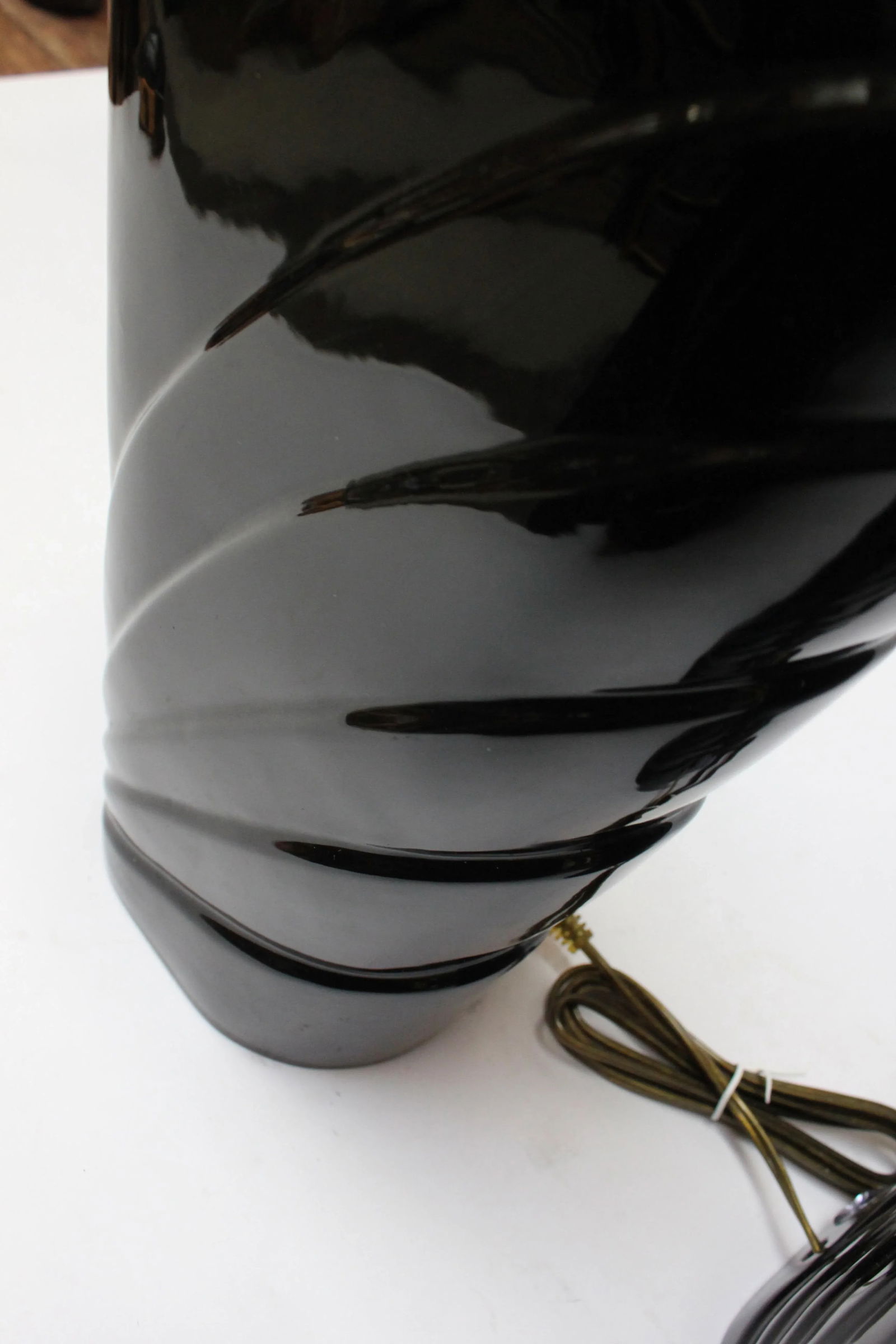 Pair of Postmodern Black Ceramic Table Lamps by O Design - 9