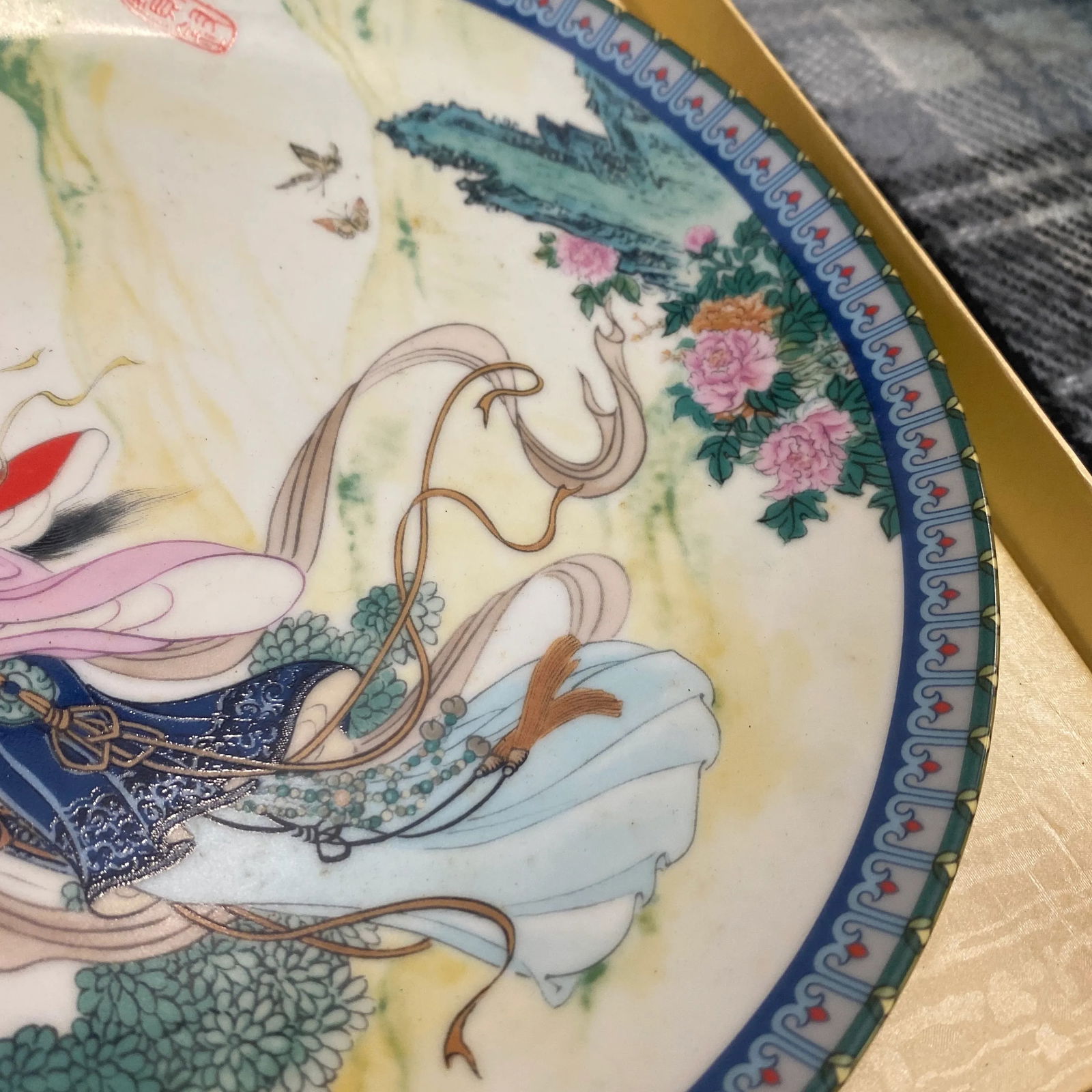 Chinoiserie Hand Painted Decorative Plate - 4