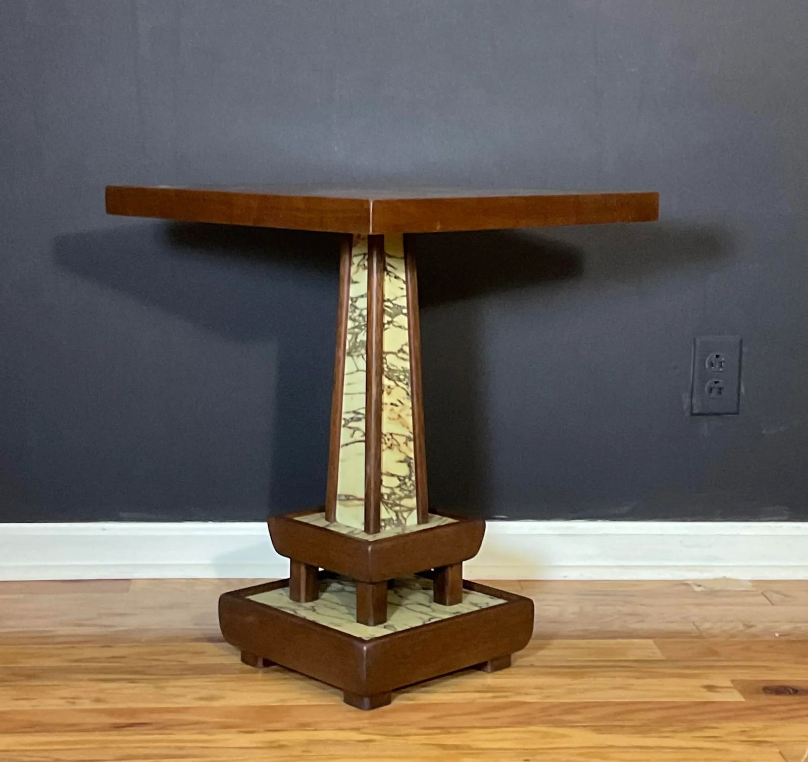 Vintage Walnut Marbleized Modern Decorative Side Table, Circa 50s 60s - 12